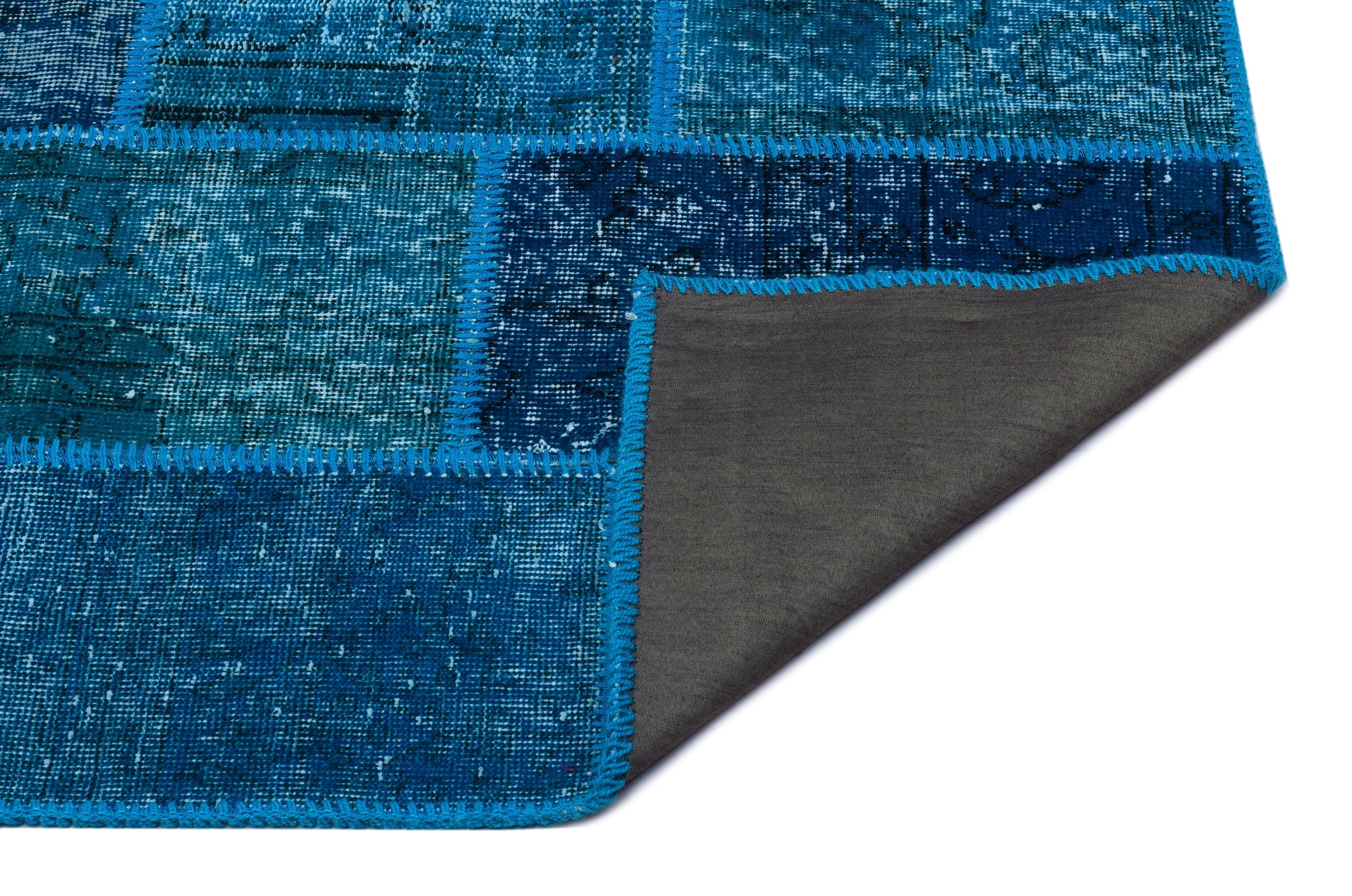 Iskece 25967 Turquoise Patchwork Wool Handmade Area Rug 2'7" x 4'11"