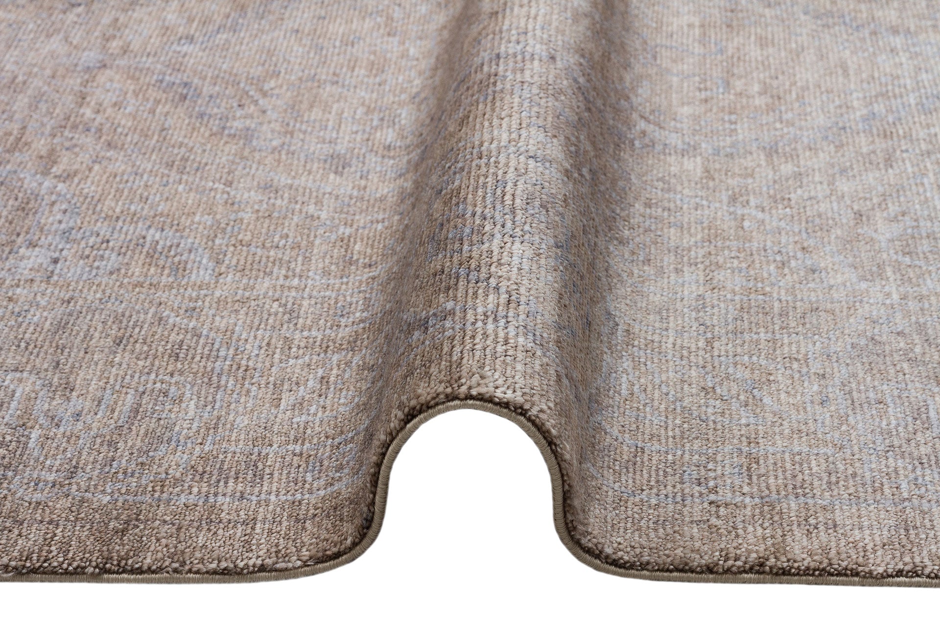 Vintage Ushak Rug – Handmade Beige Overdyed Style Carpet with Soft Texture