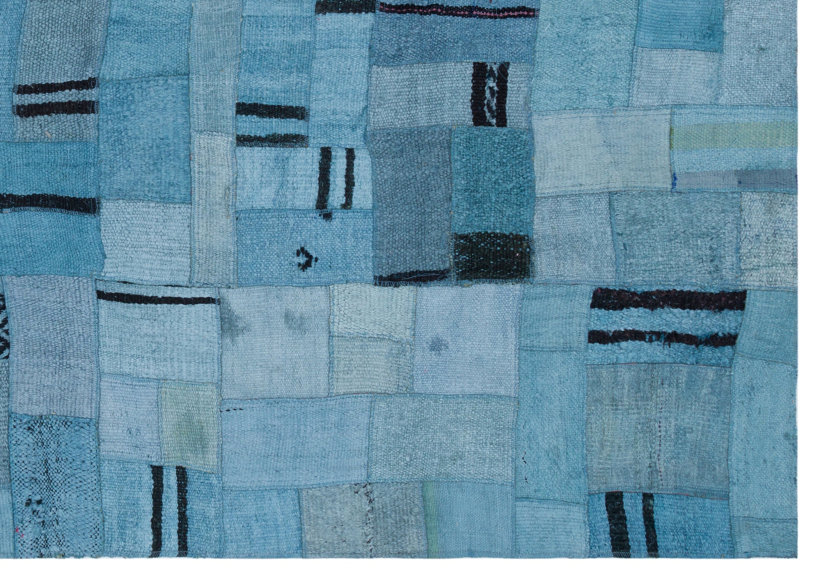 Teselya Turquoise Patchwork Wool Handmade Area Rug 5'3" x 7'5"