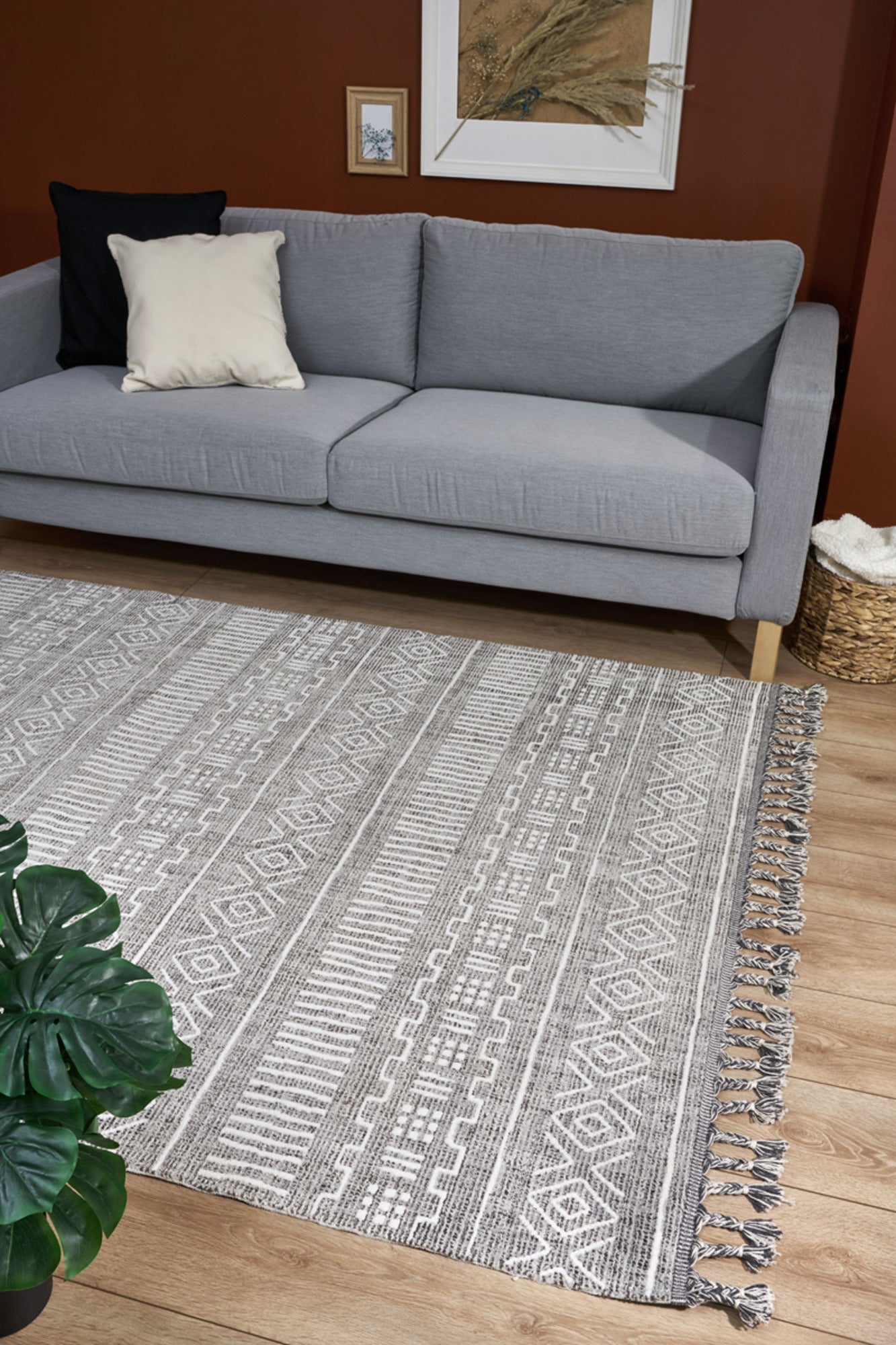 Grey Geometric Area Rug - Machine Made Cotton Yarn Carpet | Non Shedding