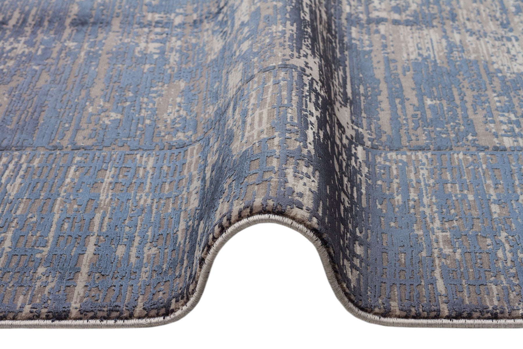 Modern Area Rug – Navy Blue Machine Made Rug With Soft Texture & Anti Slip