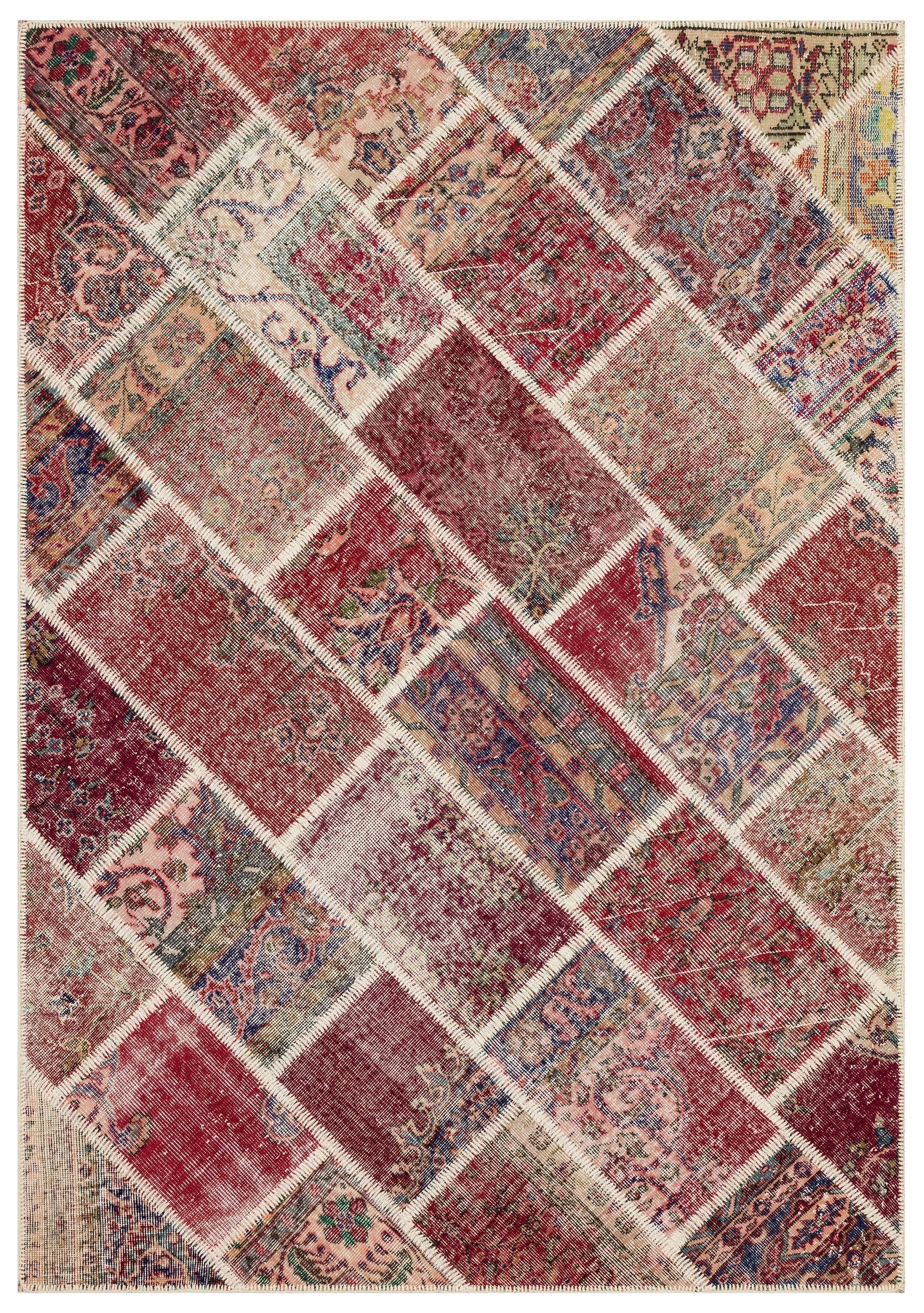Iskece Red Patchwork Wool Handmade Area Rug 5'4" x 7'8"