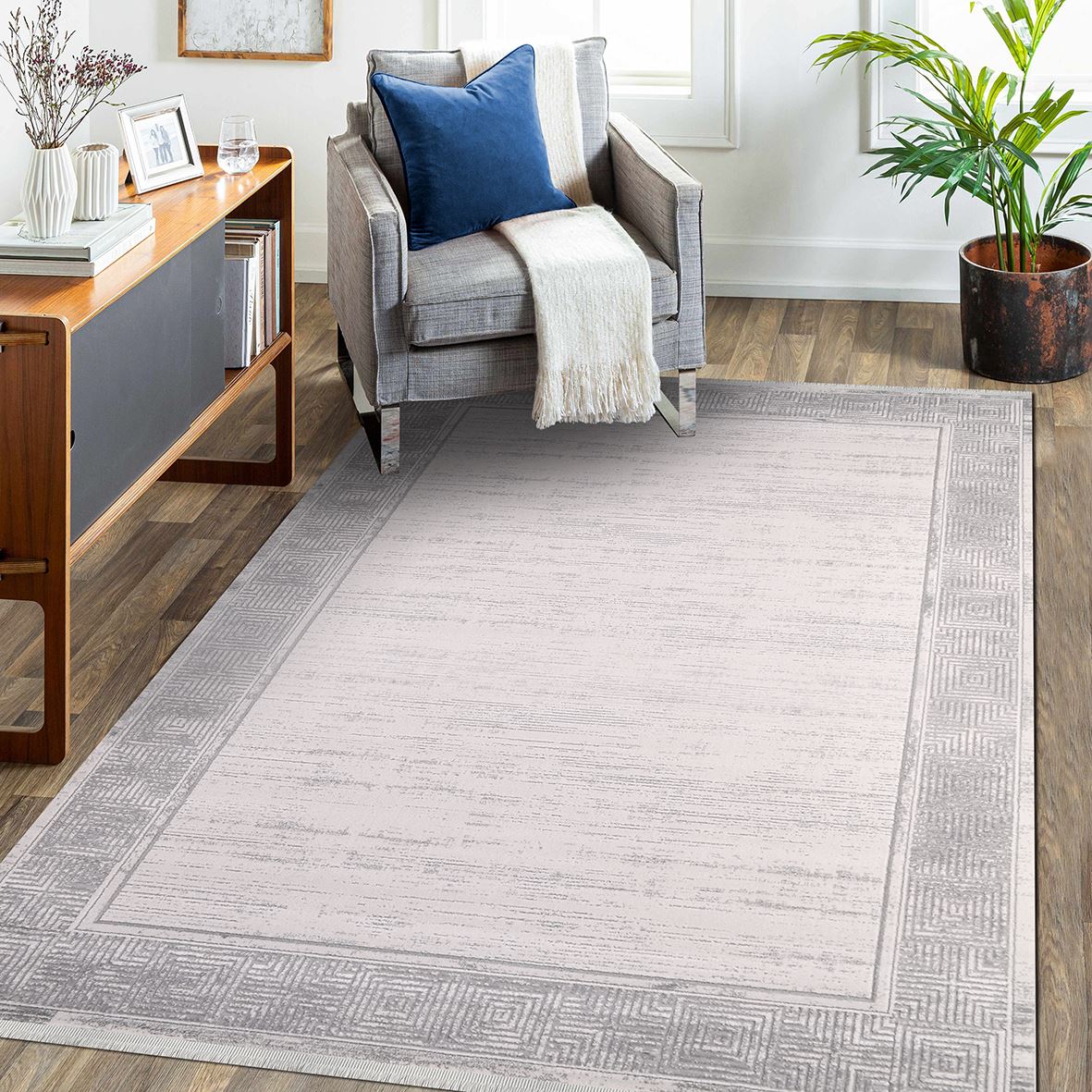 Valeria Grey Frame Machine Made Area Rug