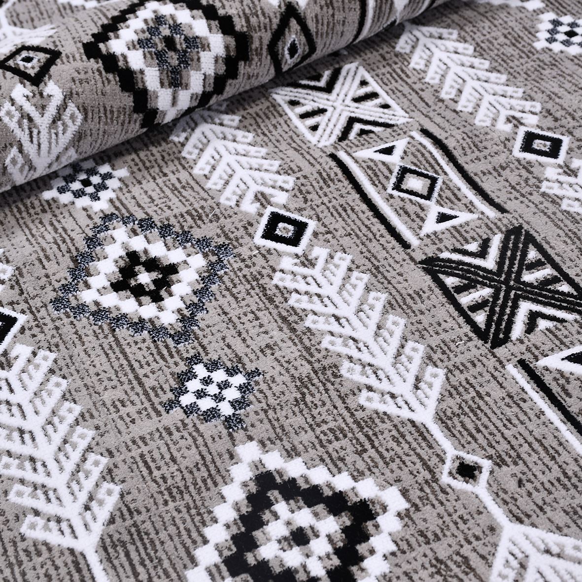 Geometric Cotton Area Rug – Machine Made Durable Latex Backing Rug with Overlocked Edge