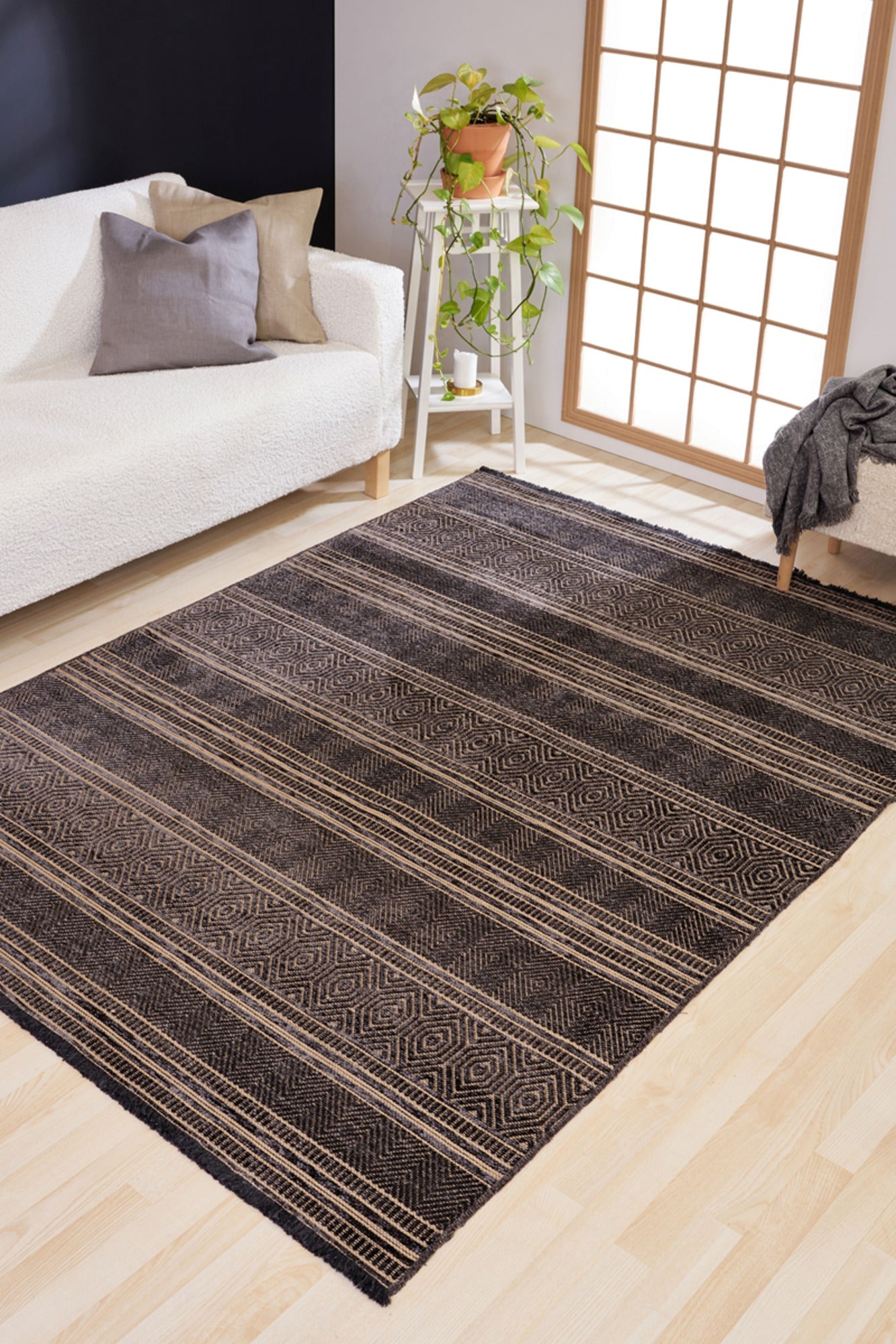 Machine Made Area Rug – Anthracite Geometric Cotton Yarn Carpet for Living Room