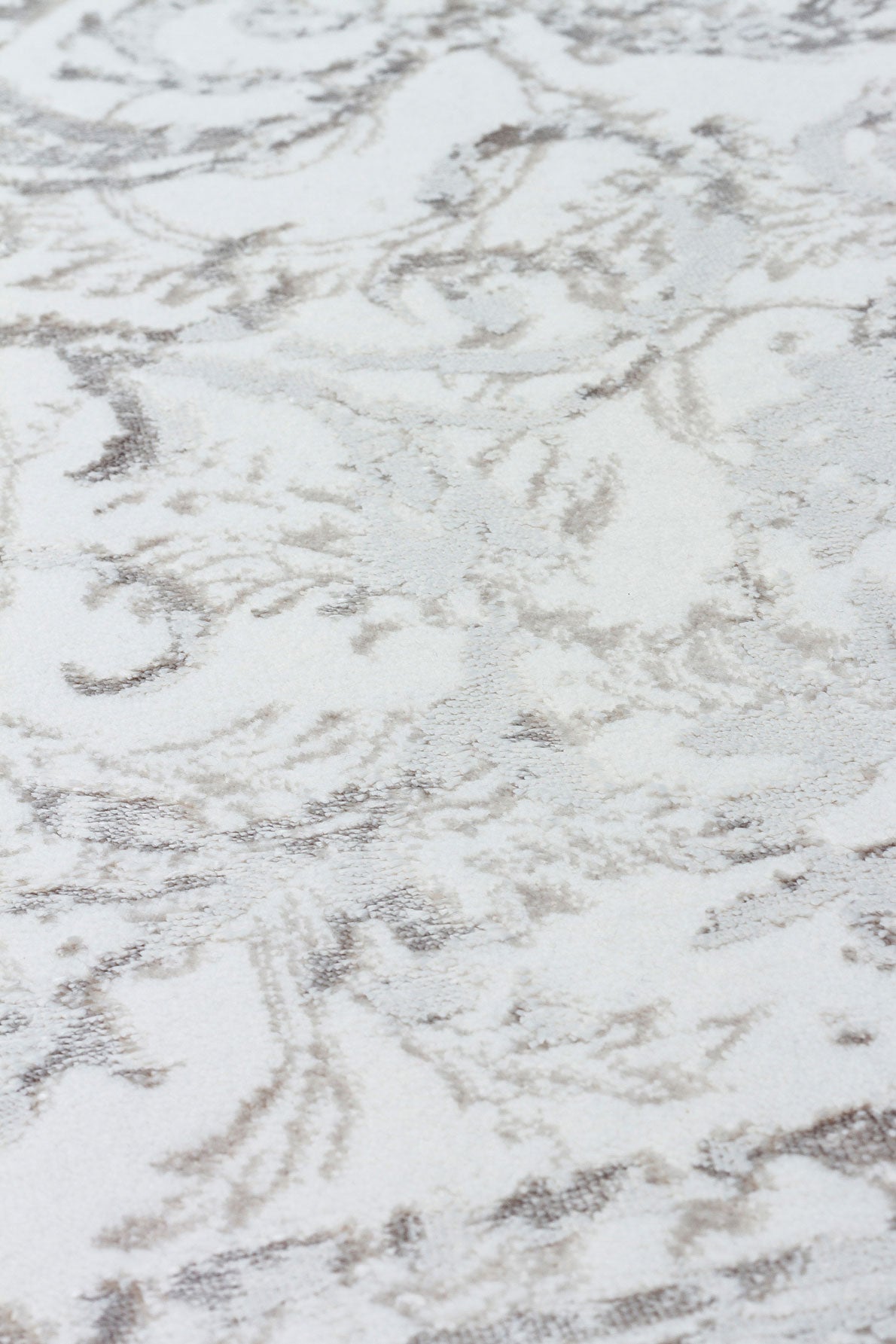 Classic Area Rug – Machine Made Cream Rug with Soft Texture & Non Slip Pad