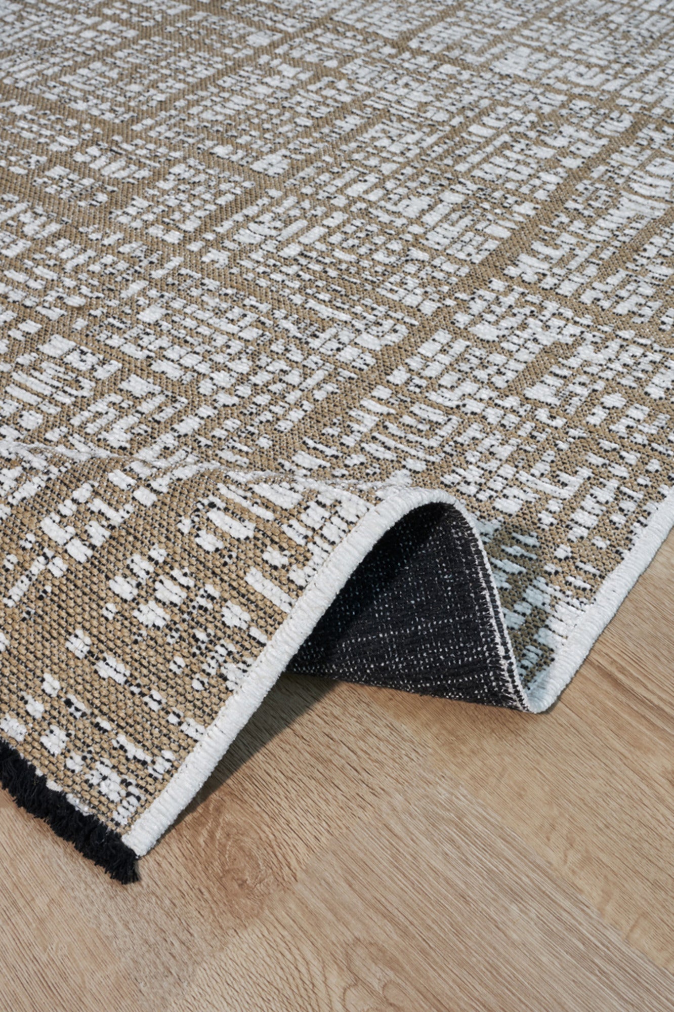 Beige Geometric Area Rug – Machine Made Rug with Cotton Yarn Carpet for Living Room