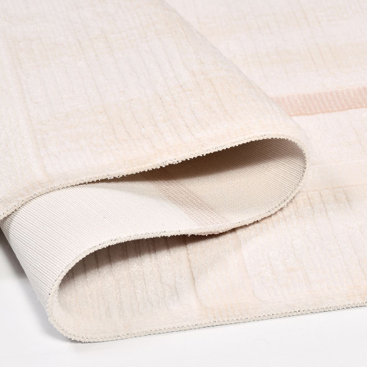 Cream Geometric Area Rug – Machine Made Rug | Soft Pile Carpet, Durable Area Carpet