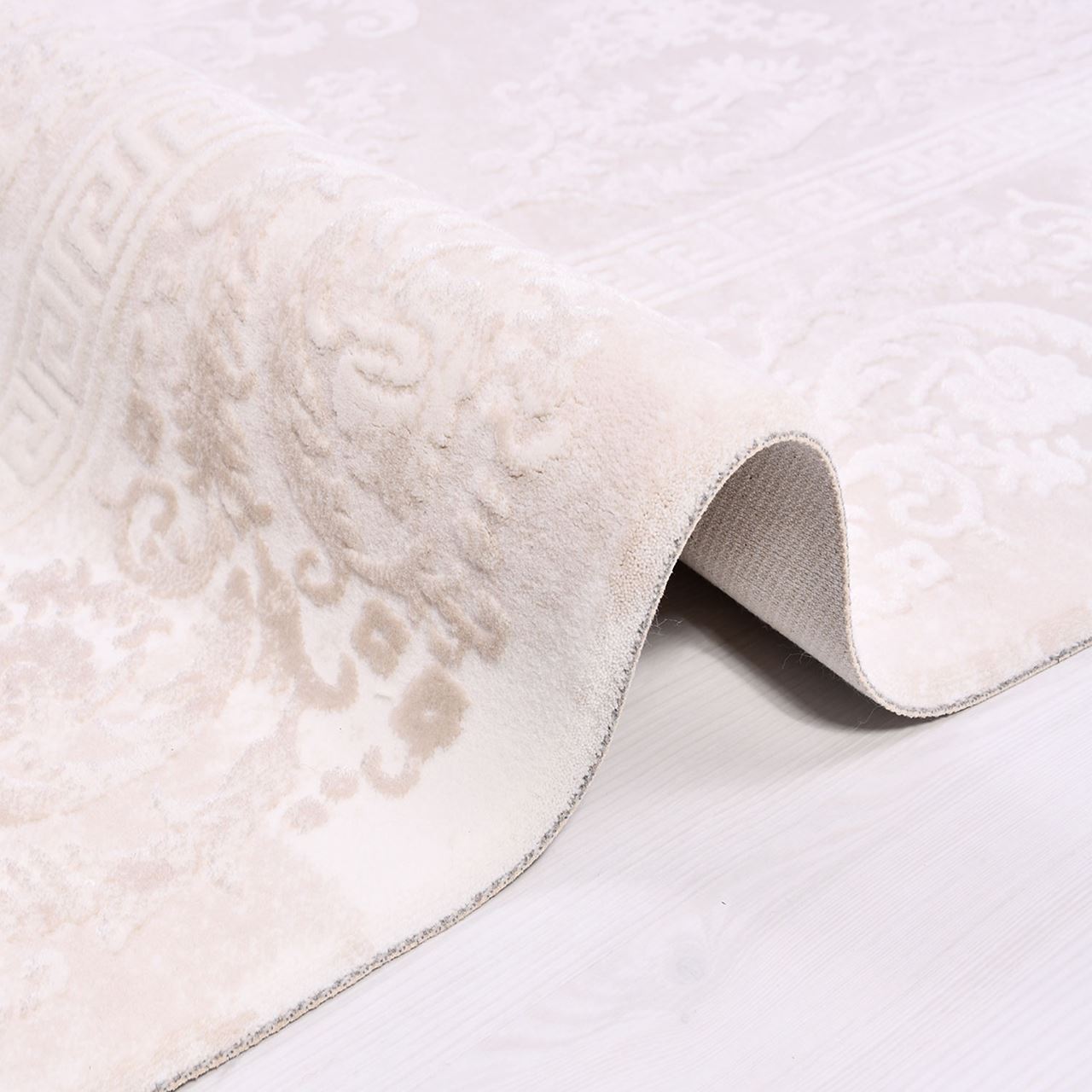 Classic Area Rug – Machine Made Cream Rug with Laser Cut Edge & 11mm Pile Height