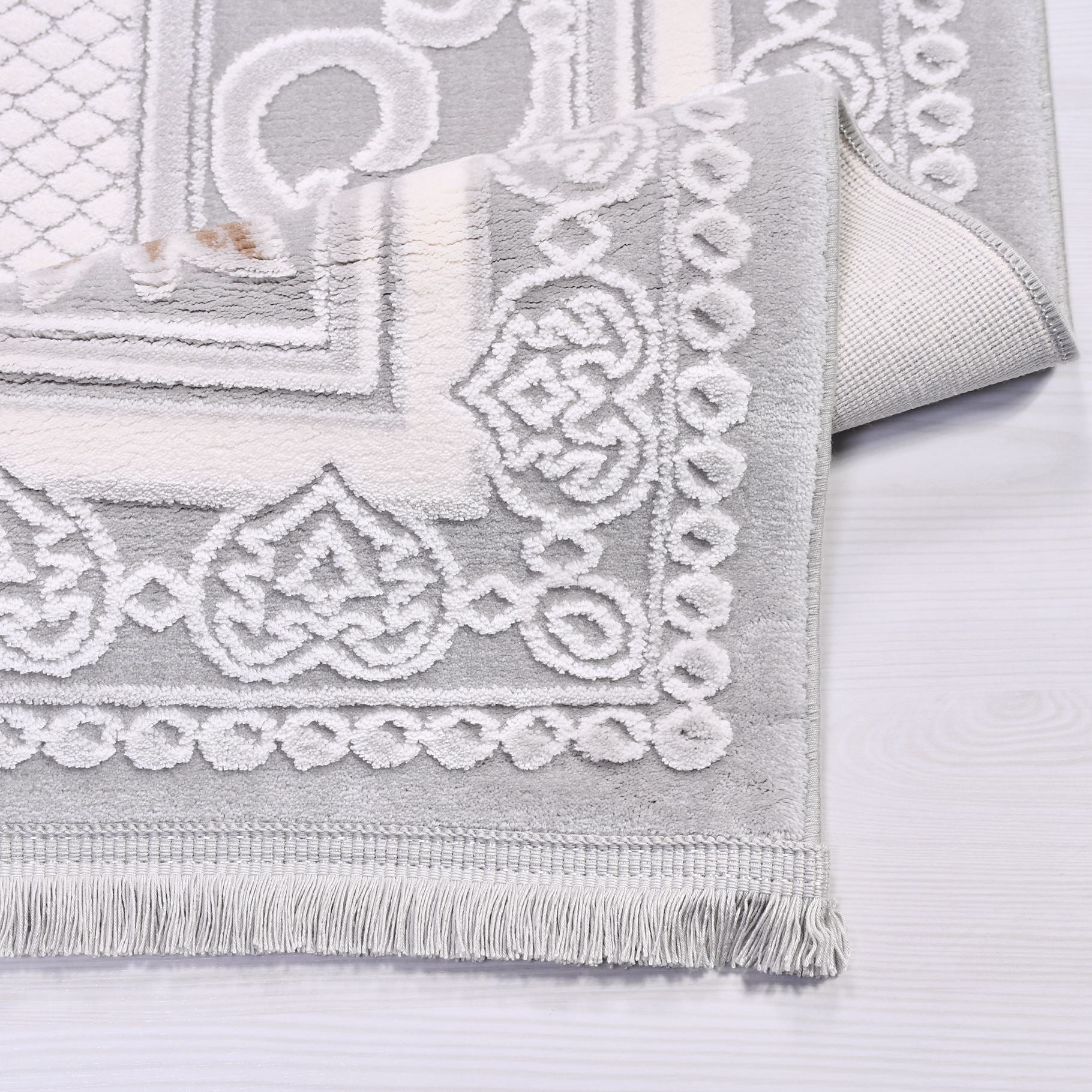 Machine Made Area Rug – Grey Frame Rug With Overlocked Edge, 11 mm Pile Height