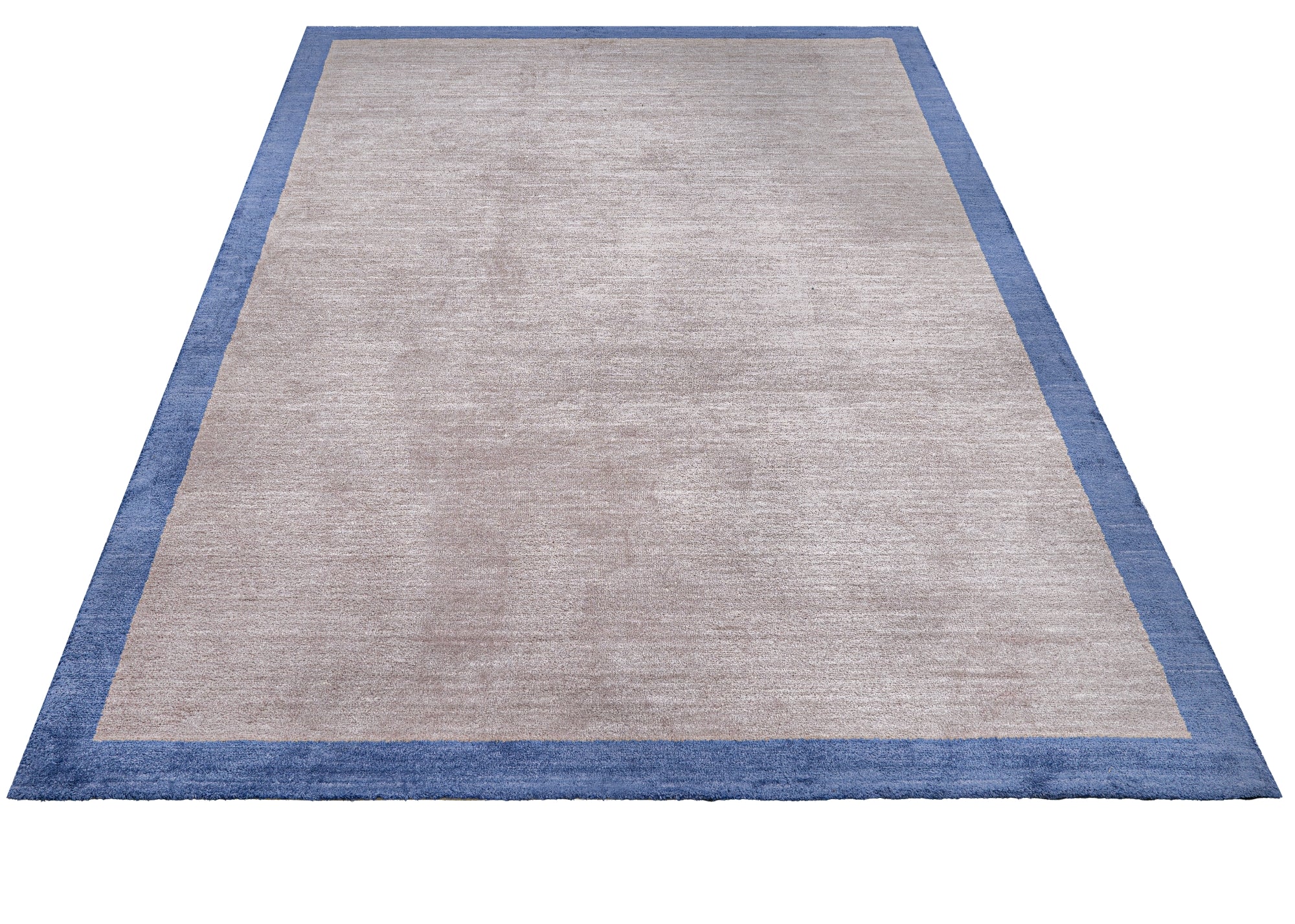 Natural Viscose Rug – Machine Made Carpet With Mink Frame & Axminster Weave