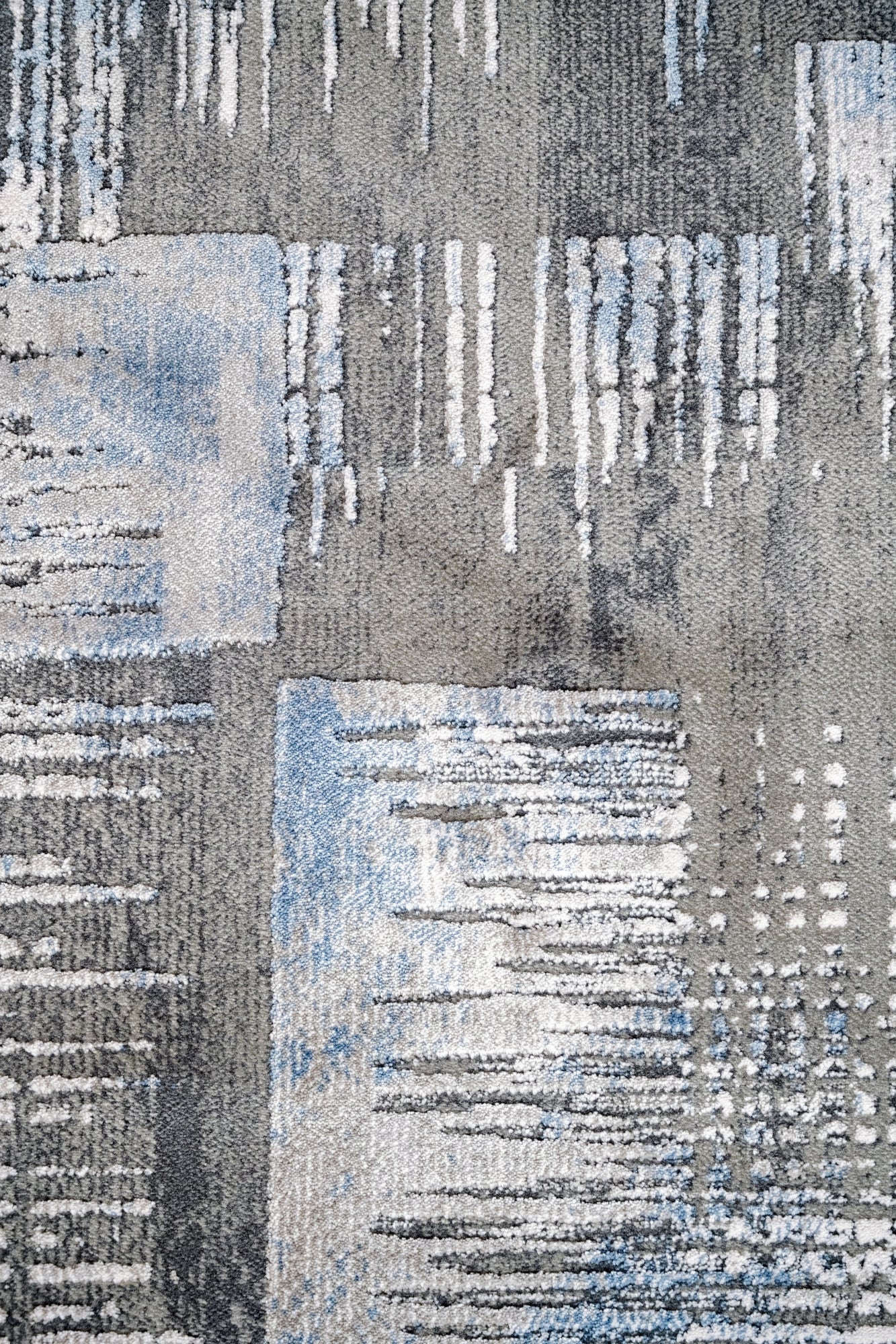 Modern Blue Area Rug – Machine Made Acrylic Carpet with Fringed Edges