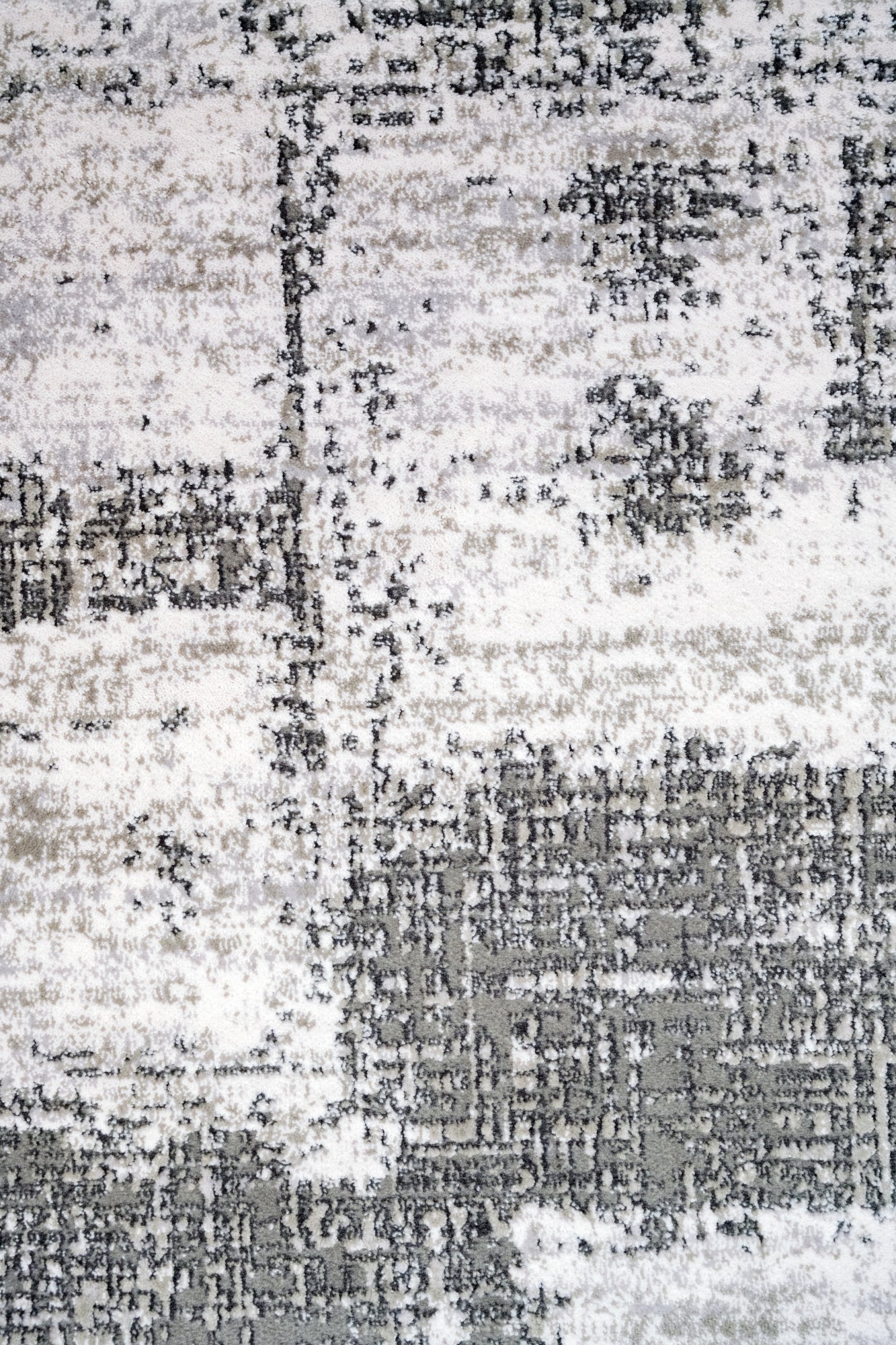 Modern Area Rug – Grey Machine Made Rug with Fringed Edges for Stylish Home