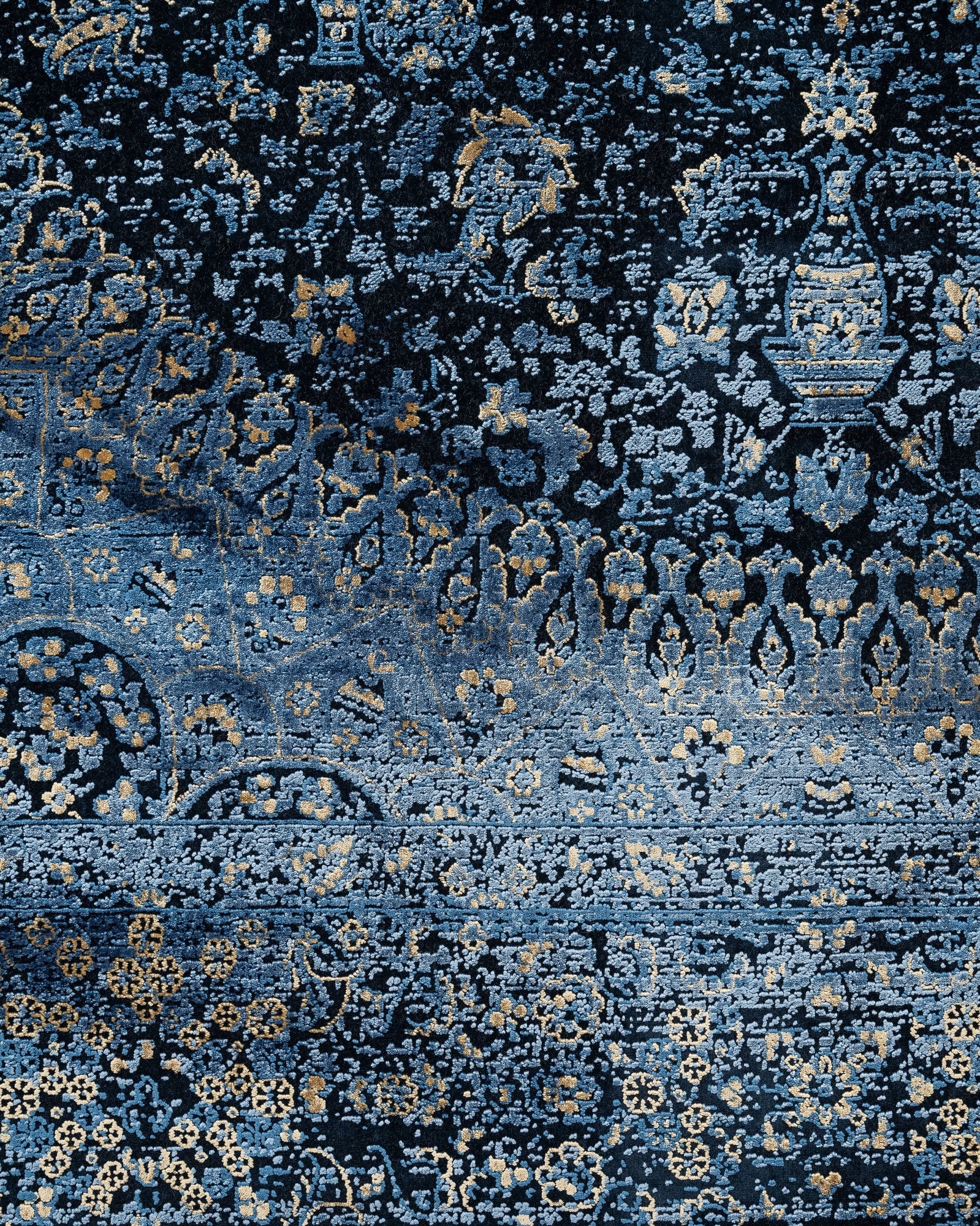 Vintage Viscose Area Rug – Navy Blue Machine Made Rug with Fringed Edges for Living Room