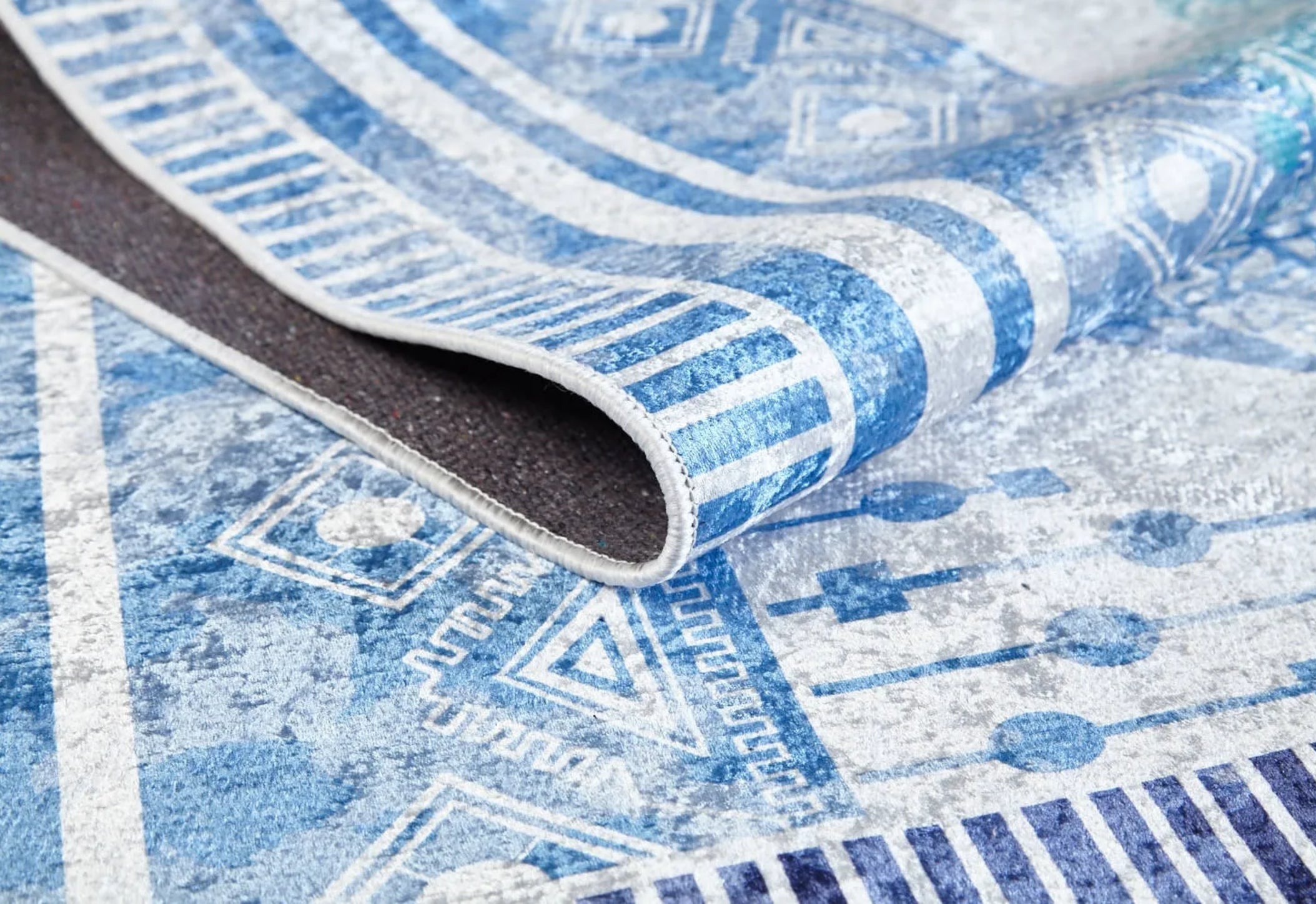 Blue Area Rug Featuring Figured Carpet | Modern Floor Covering & Dust Free Carpet Mat