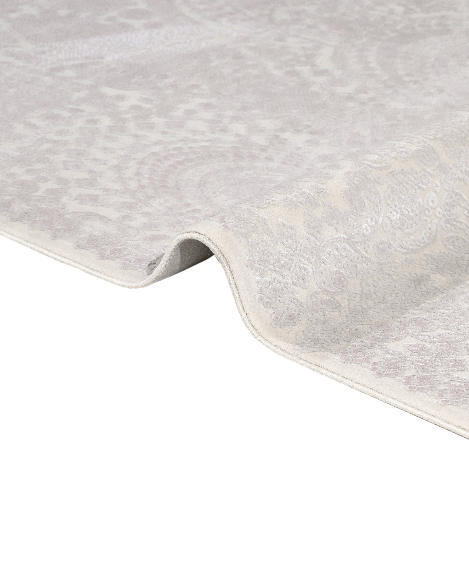 Vintage Viscose Area Rug – Elderberry Cream Machine Made Rug with Fringed Edges