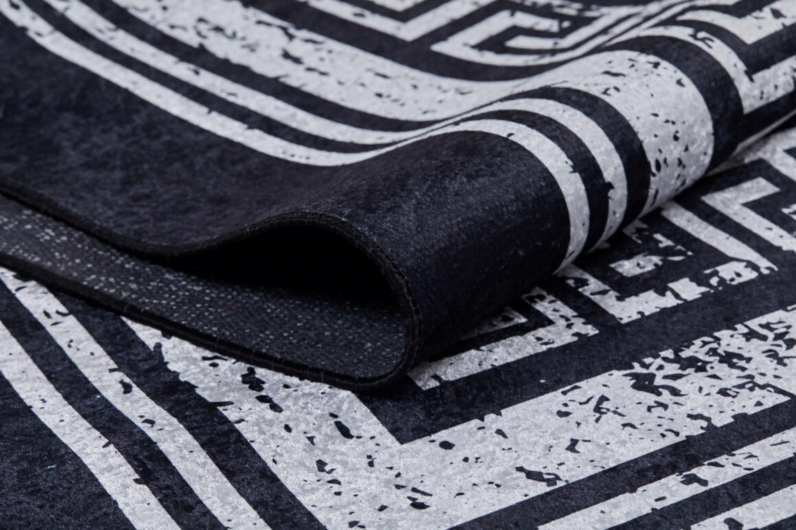 Digital Print Area Rug – Black Frame Rug, Non Slip & Antibacterial Carpet