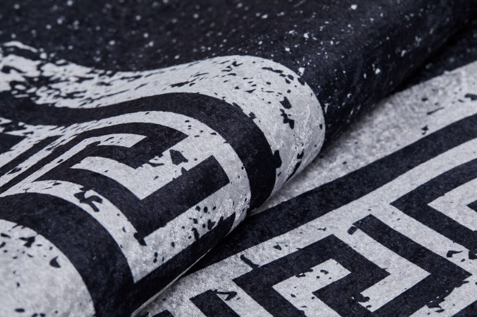 Digital Print Area Rug – Black Frame Rug, Non Slip & Antibacterial Carpet