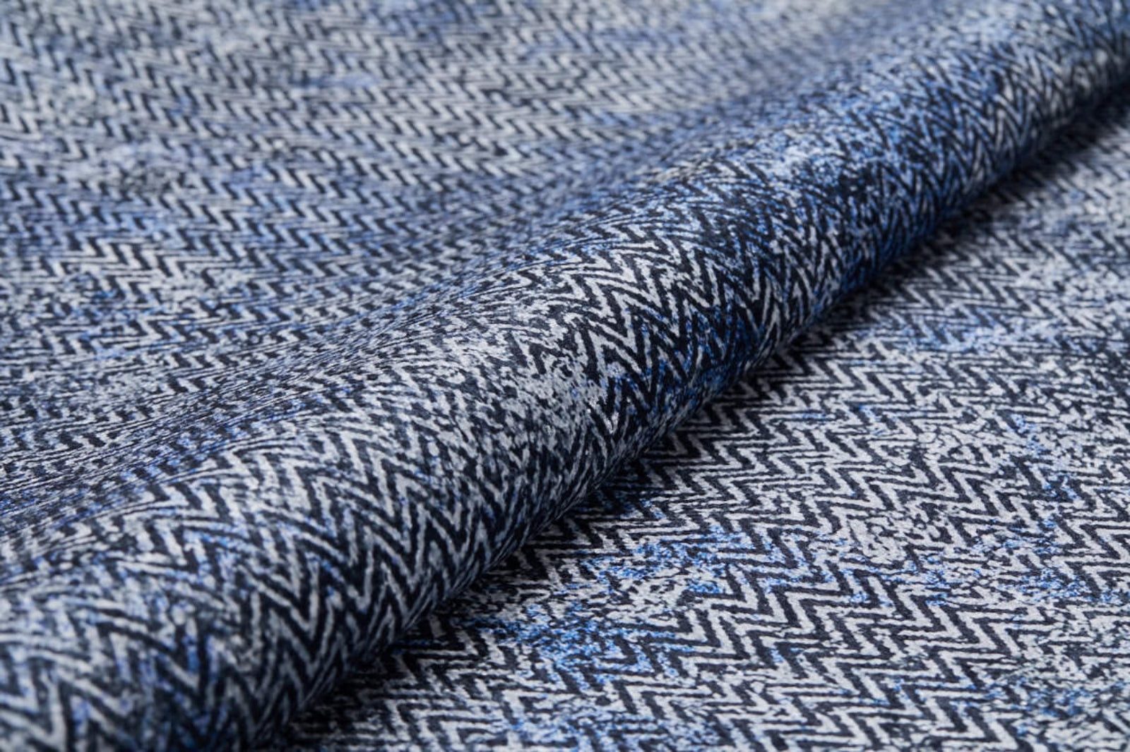 Blue Zigzag Area Rug – Digital Print, Non Slip, Antibacterial Carpet for Living Room