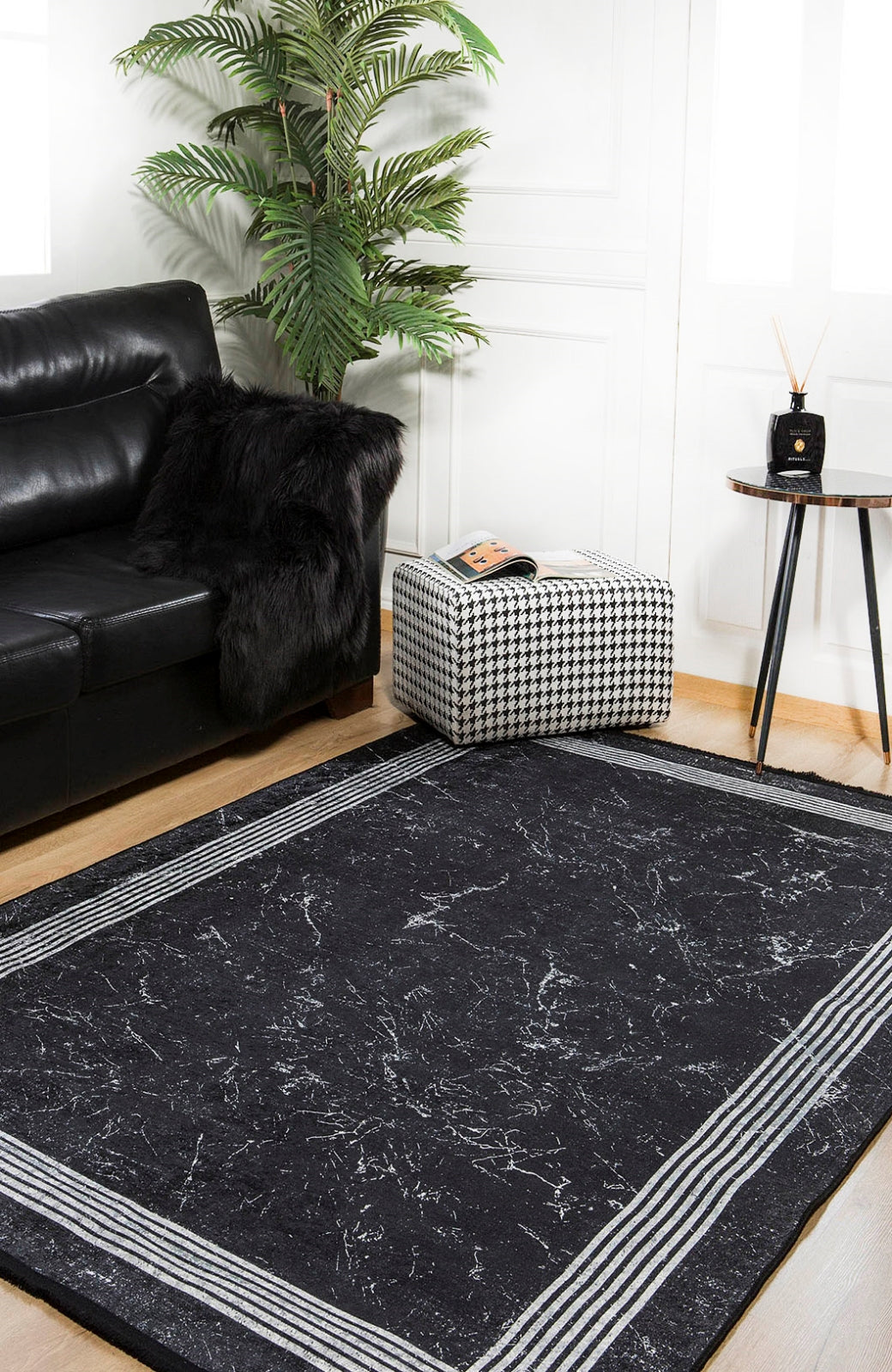 Digital Print Area Rug – Black Frame Stylish Non Slip Antibacterial Carpet