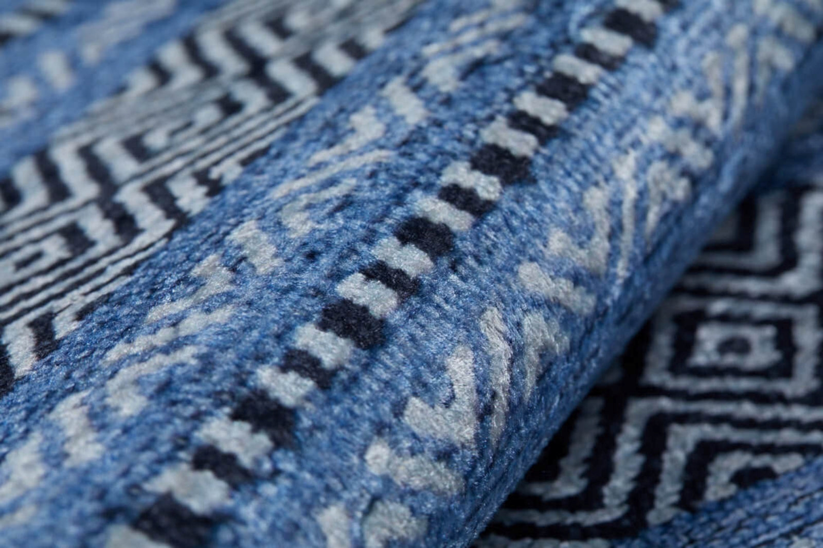 Blue Striped Area Rug – Digital Print Non Slip Carpet for Living Room