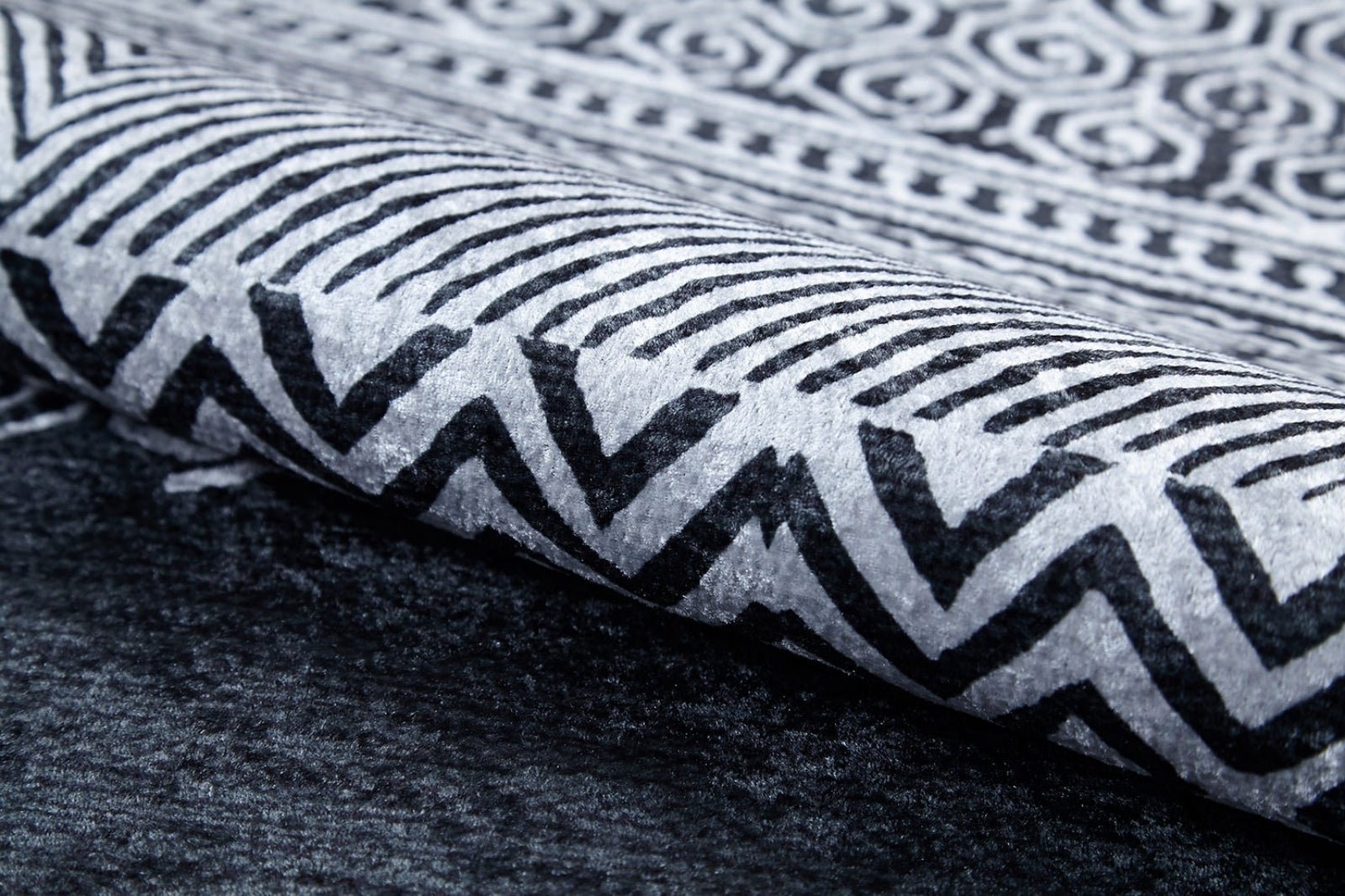 Black Geometric Area Rug | Antiallergic Carpet | High Quality Rug with Non Slip Carpet Backing