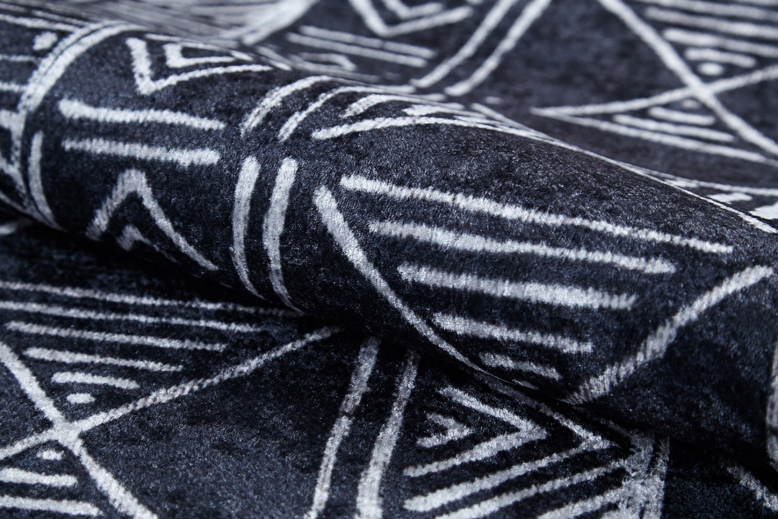 Black Geometric Area Rug – Modern Digital Print Carpet | Non Slip Rug, Washable