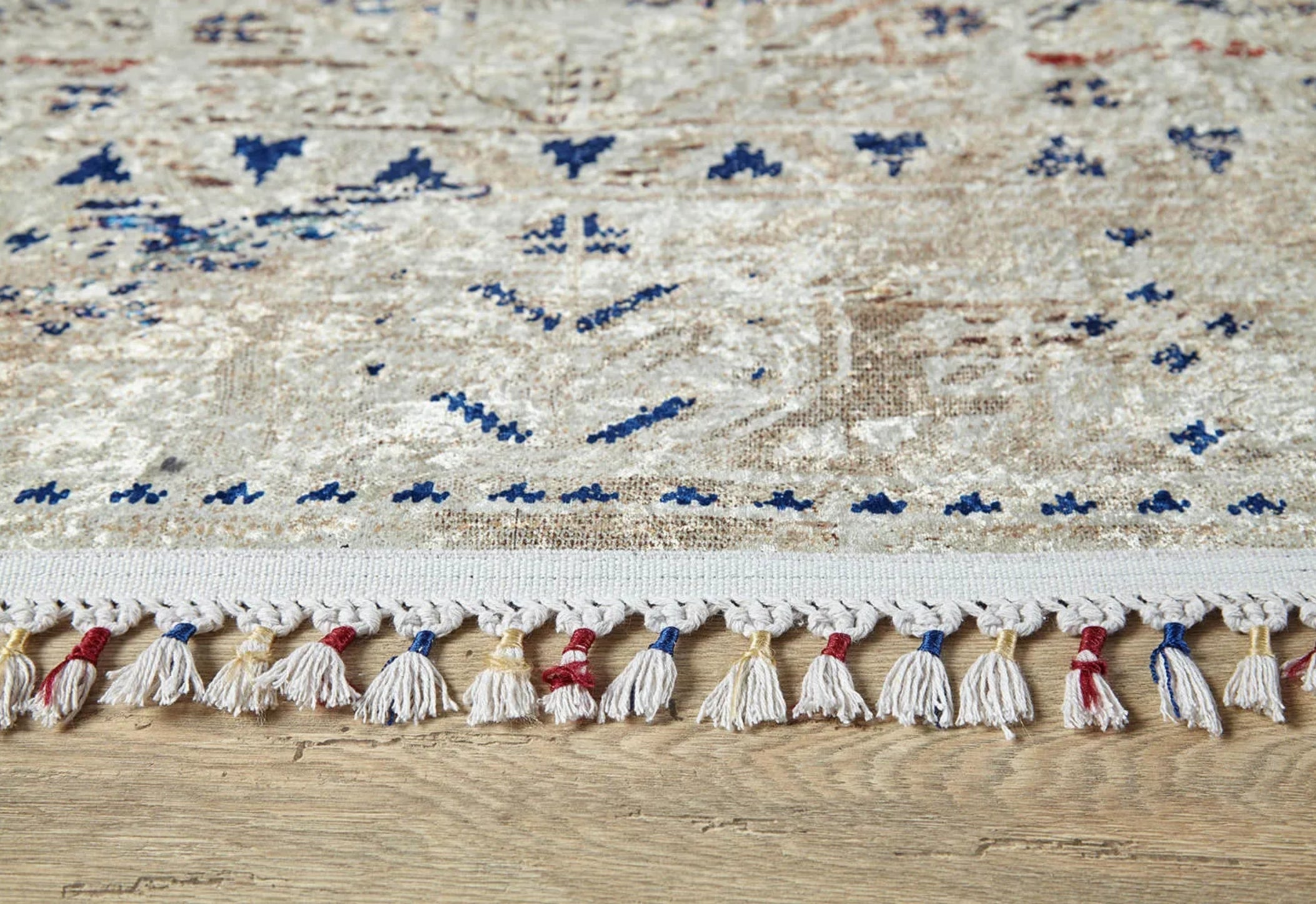 Cream Area Rug – Classic Digital Print Non Slip Antibacterial Carpet for Living Room