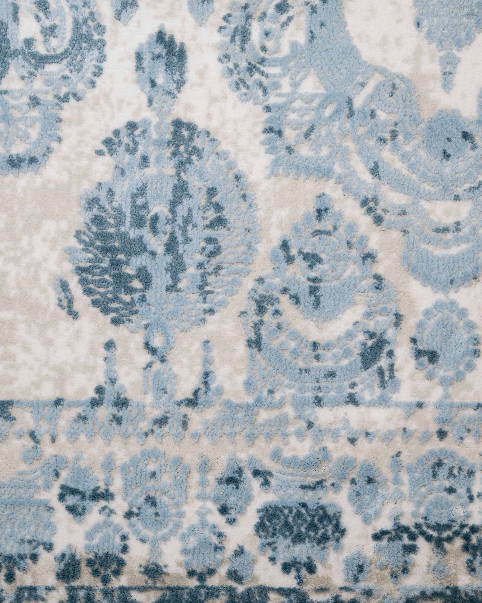 Vintage Viscose Area Rug – Blue Machine Made Rug With Fringed Edge Carpet