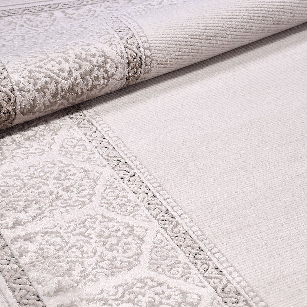 Machine Made Area Rug - Cream Frame Rug With Laser Cut Edge, Non Slip