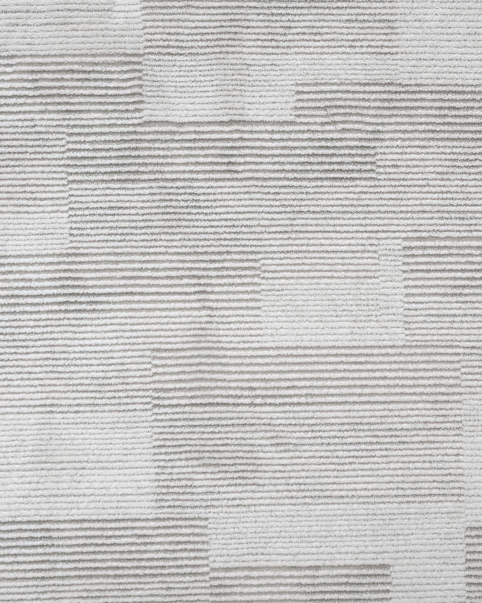 Grey Geometric Area Rug – Machine Made Rug with Fringed Edge for Living Room