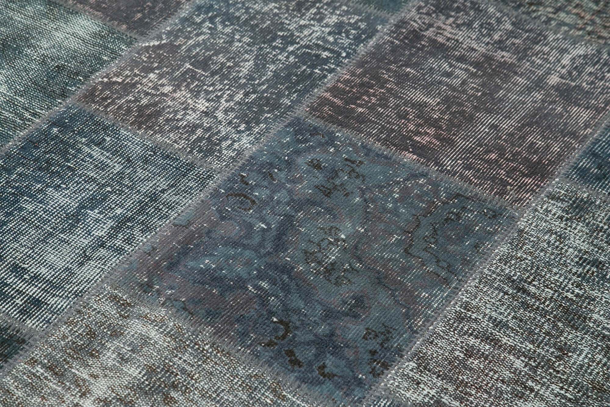 Handmade Area Rug – Grey Patchwork Carpet | Vintage Handwoven Cotton Wool Rug