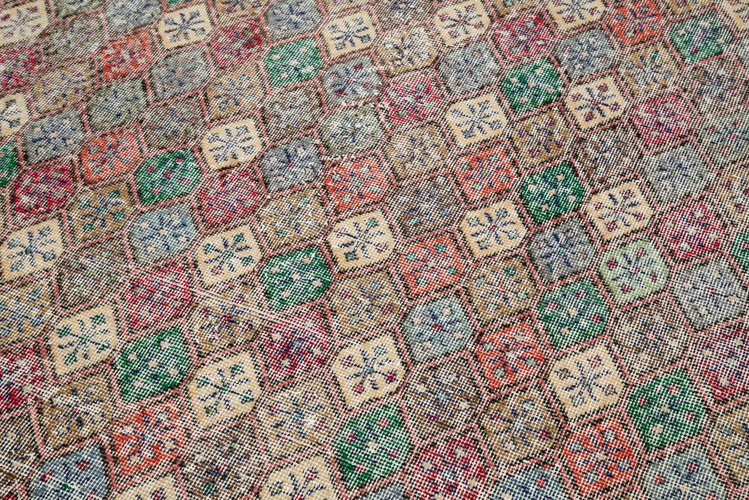 Handmade Cotton Wool Rug - Checkered Turkish Kilim Carpet 4'9''x8'9'' | Soft Textured Area Rug