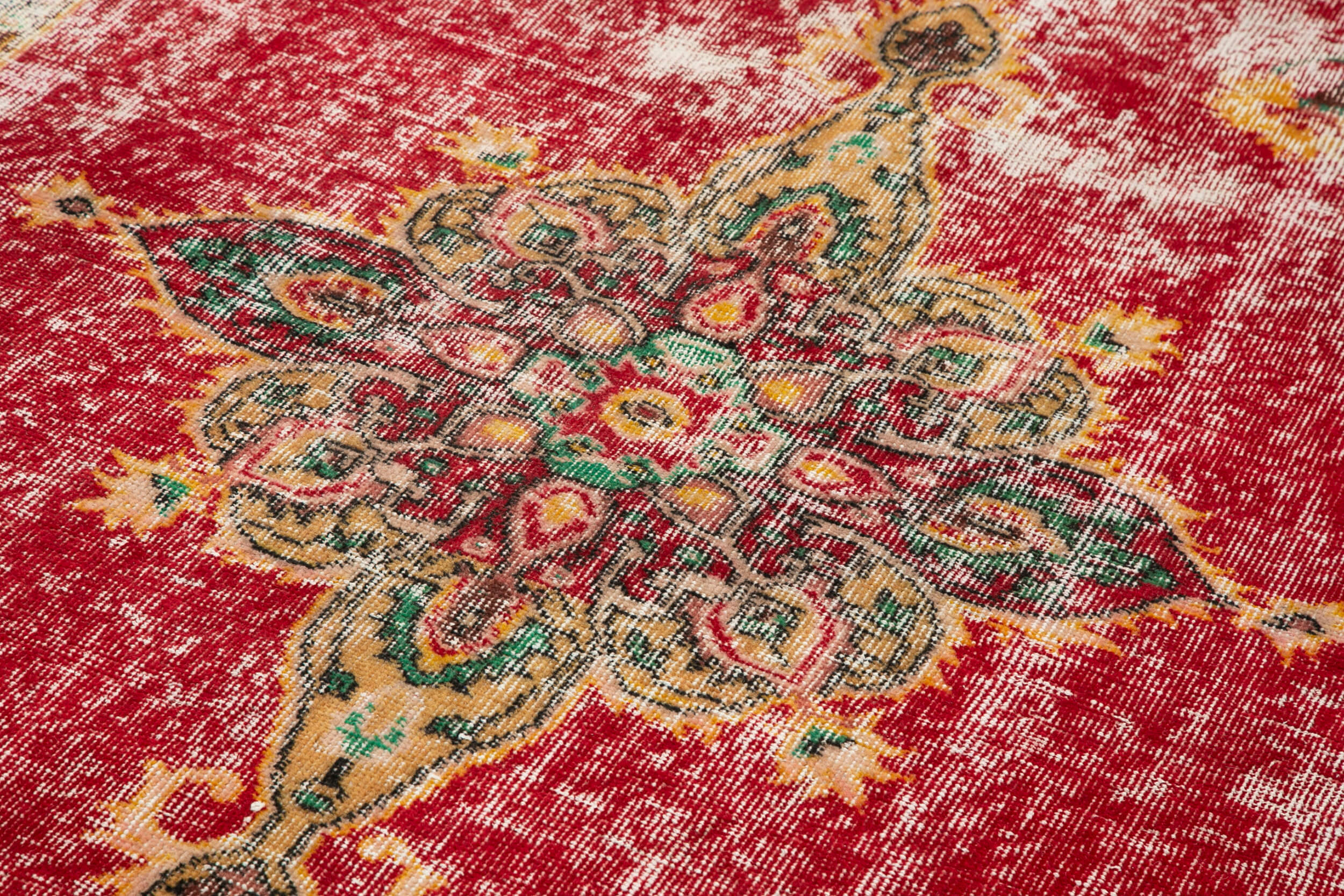 Handmade Wool Area Rug – Checkered Kilim Red Cotton Wool Carpet 5'5''x8'10'' by Agacan