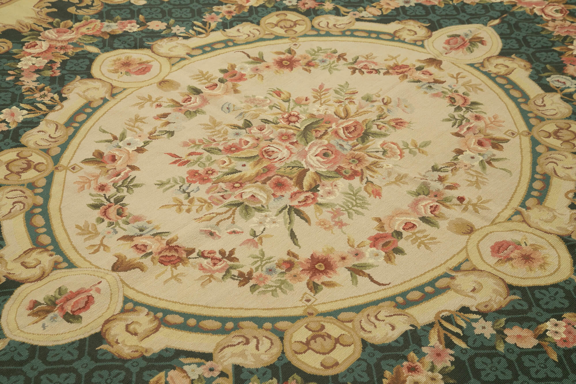 Handmade Floral Area Rug – Beige Floral Rug with Soft Wool Texture & Durable Cotton Weave 7'10''x9'11''