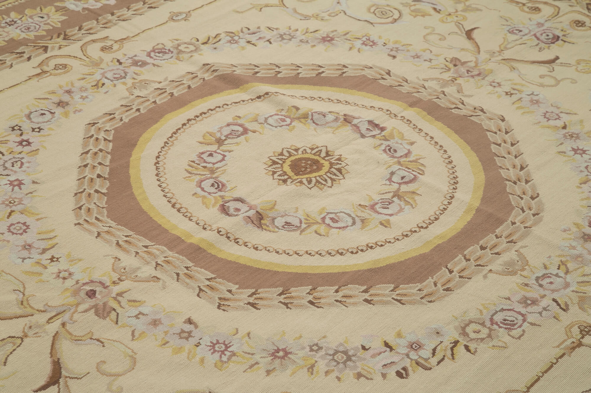 Handmade Floral Area Rug – Vintage Wool Rug With Soft Wool Texture & Durable Cotton Weave 8'1''x9'11''
