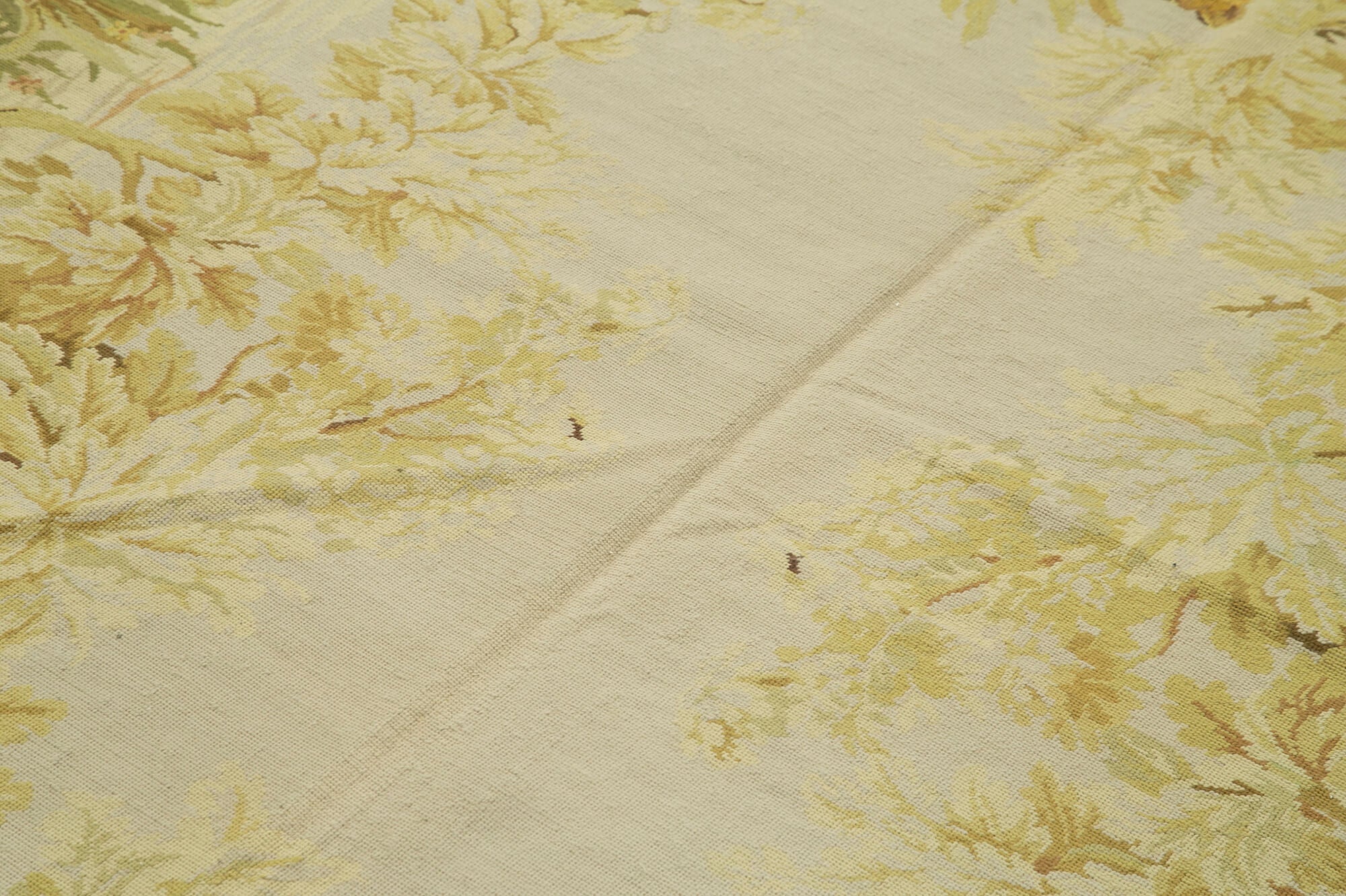 Handmade Floral Area Rug – Vintage Wool Rug With Needlepoint Floral Design 6'2''x9'2''