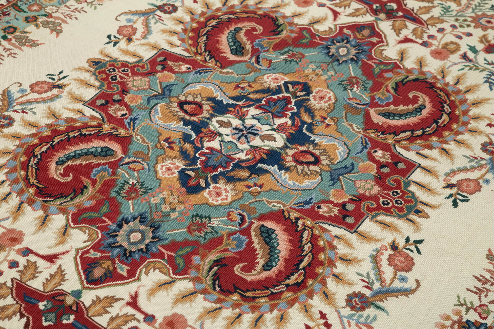 Handmade Wool Area Rug | Floral Beige Rug, Durable Cotton Weave, Soft Wool Texture 5'6" x 8'6"