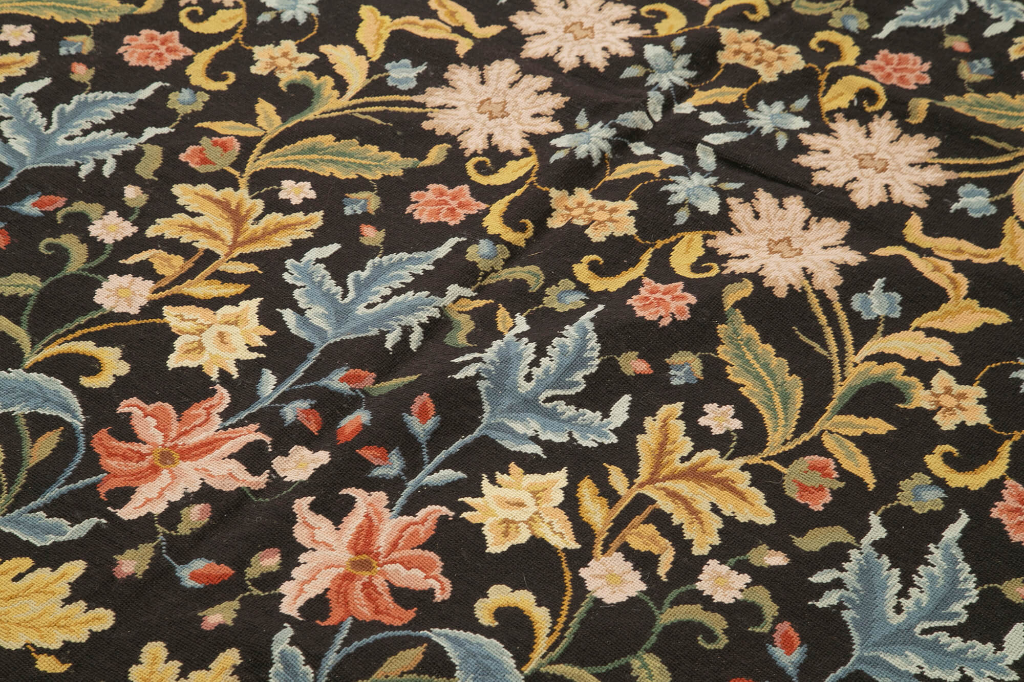 Handmade Area Rug – Black Floral Cotton Wool Rug 6x9 Vintage Handwoven Carpet