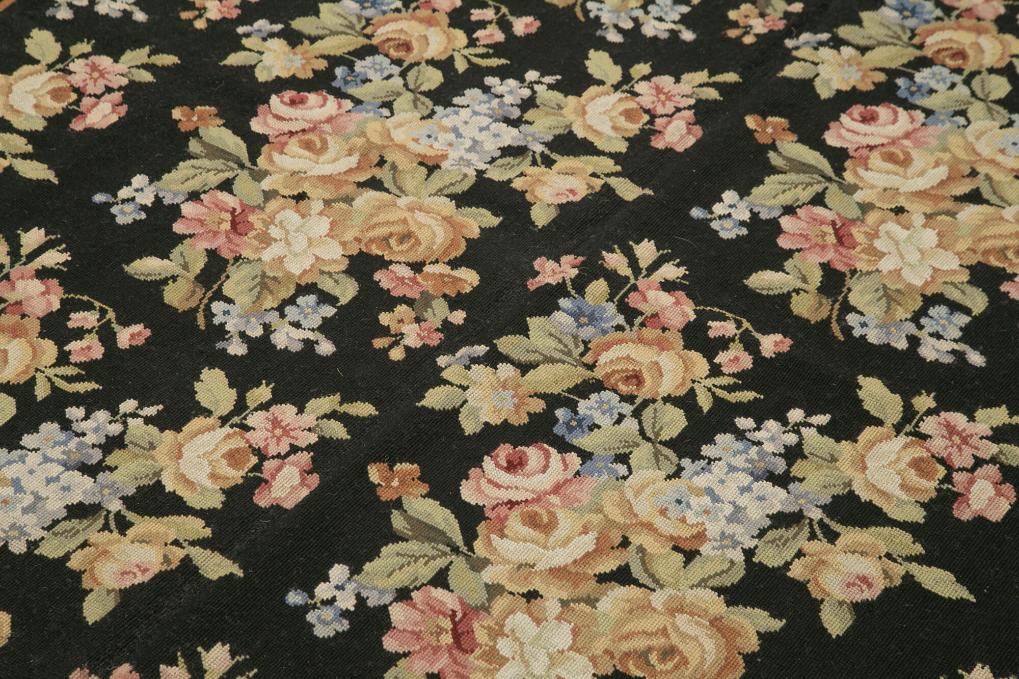 Handmade Wool Area Rug – Vintage Floral Black Rug With Ornate Pattern 5'11''x8'11''