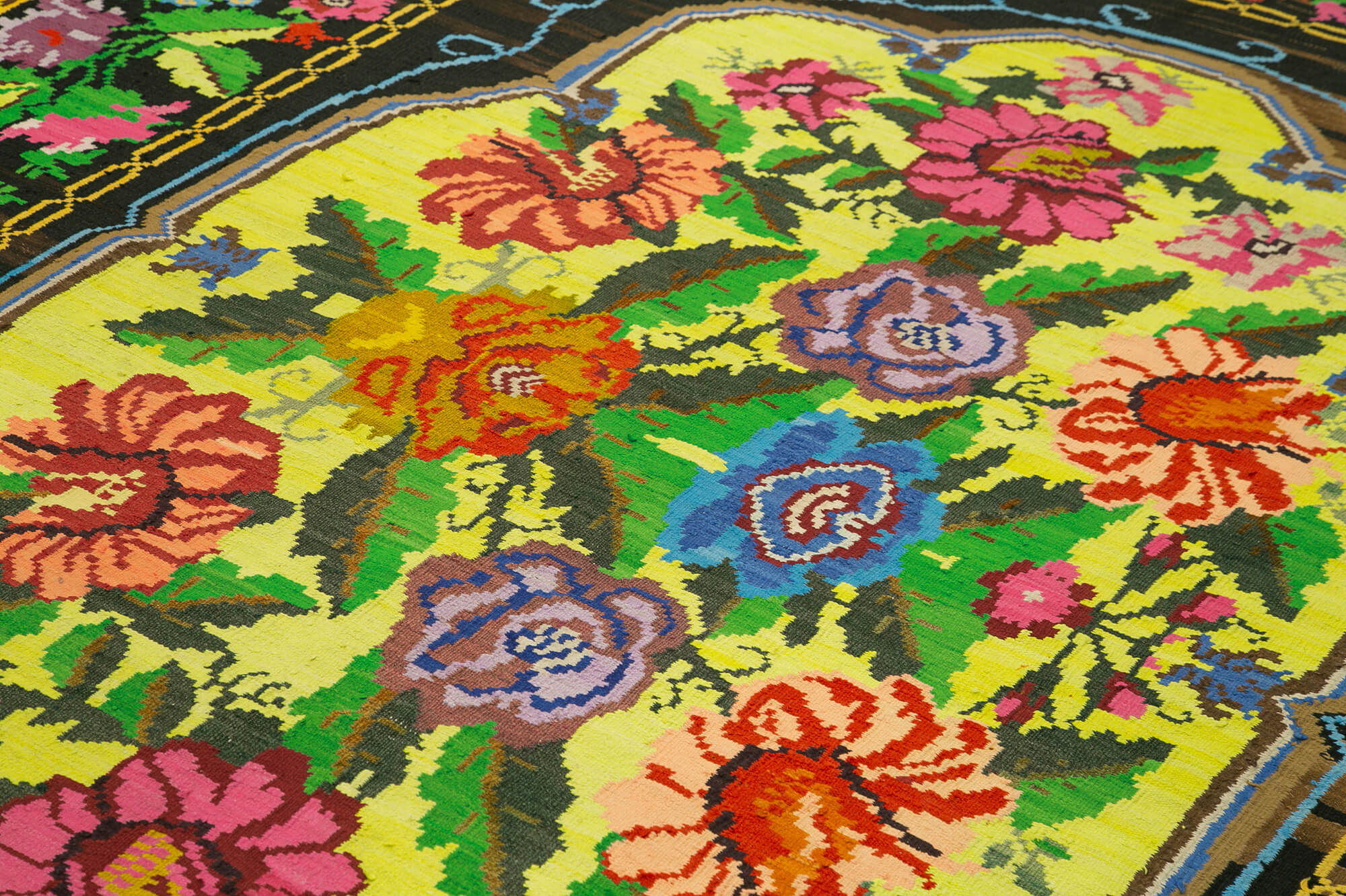 Handmade Wool Rug - Black Floral Vintage Area Rug 6'11''x9'5'' Artisan Crafted