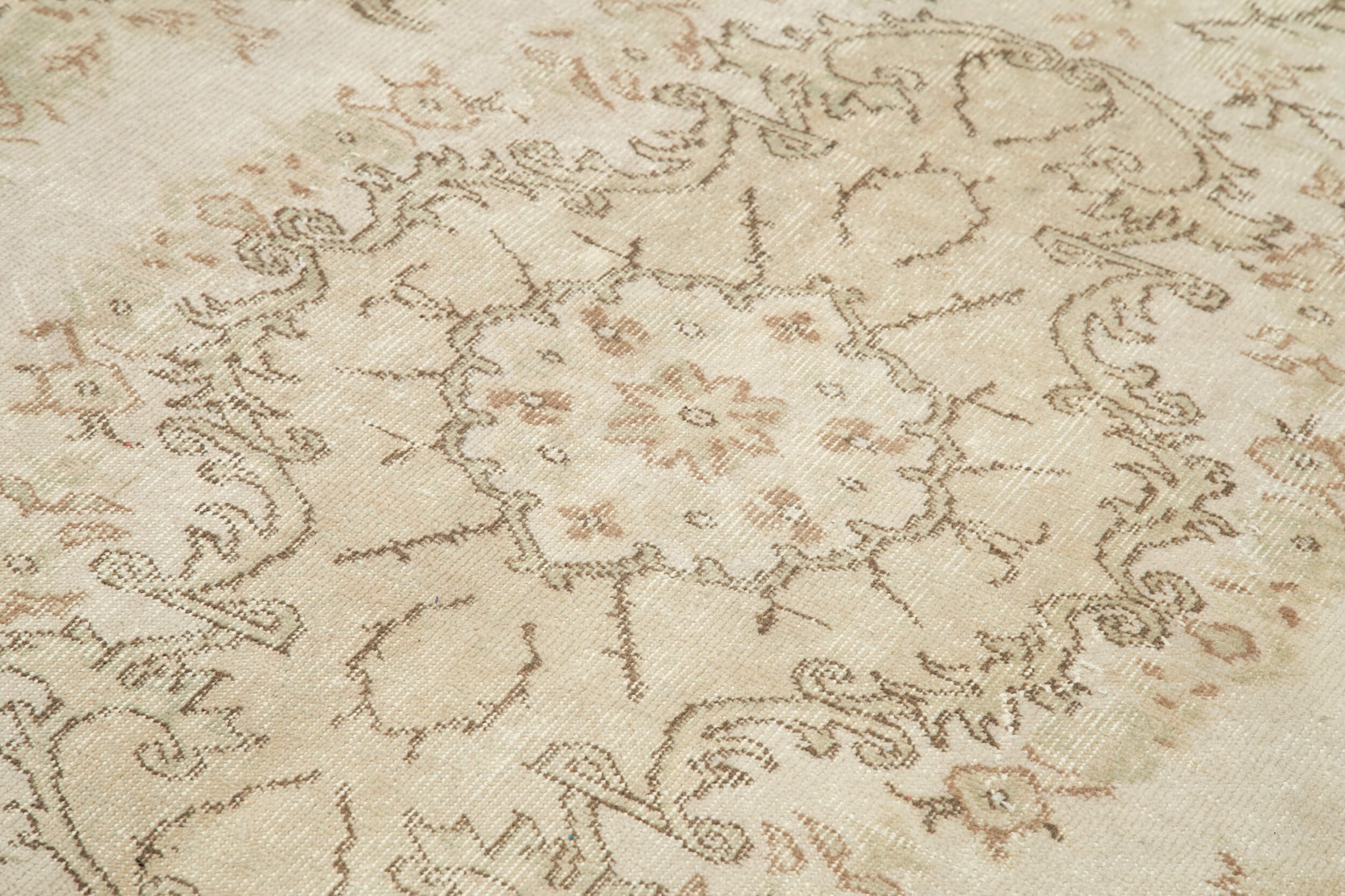 Handmade Wool Area Rug | Soft Wool Carpet, Durable Cotton Weave | Vintage Beige Rug