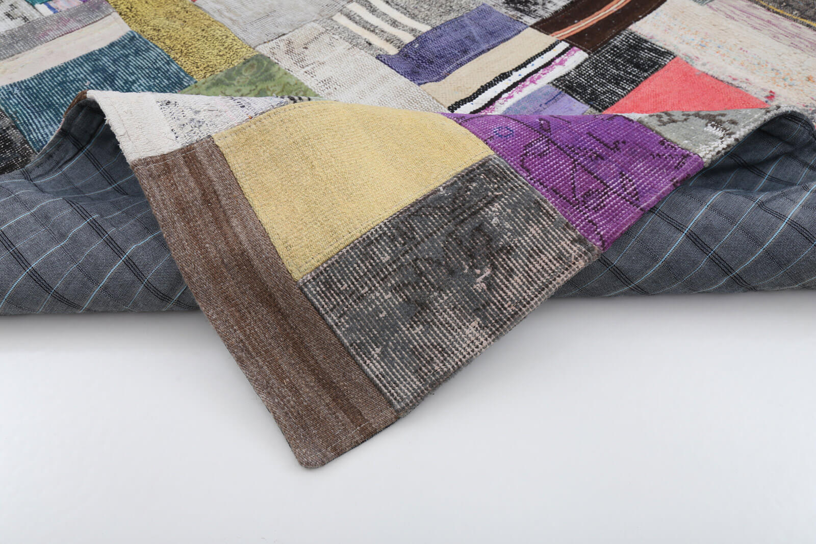 Handmade Wool Area Rug – Grey Patchwork Style Cotton Wool Rug 5'7" x 7'11"