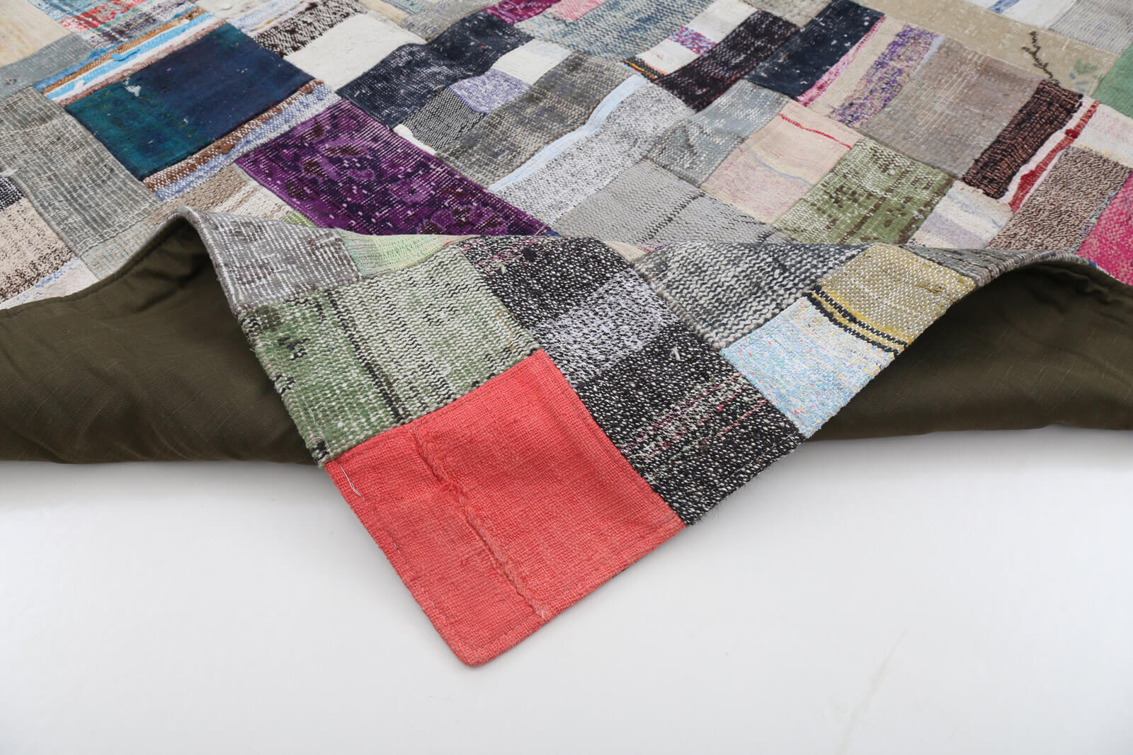 Handmade Patchwork Rug - Kirk Yama Grey Cotton Wool Area Rug 5'7''x7'11''