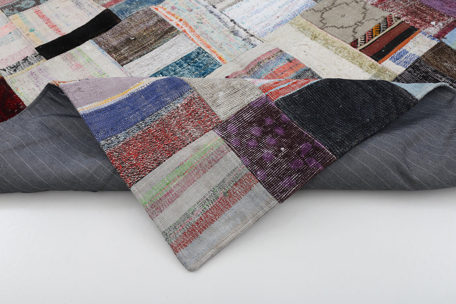 Handmade Patchwork Rug - Kirk Yama Grey Cotton Wool Area Rug 5'8" x 7'10"