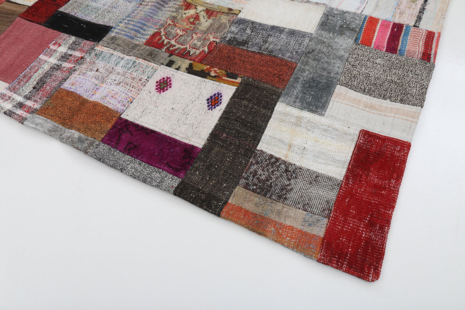 Handmade Patchwork Rug - Kirk Yama Grey Cotton Wool Area Rug 5'7'' x 7'10''