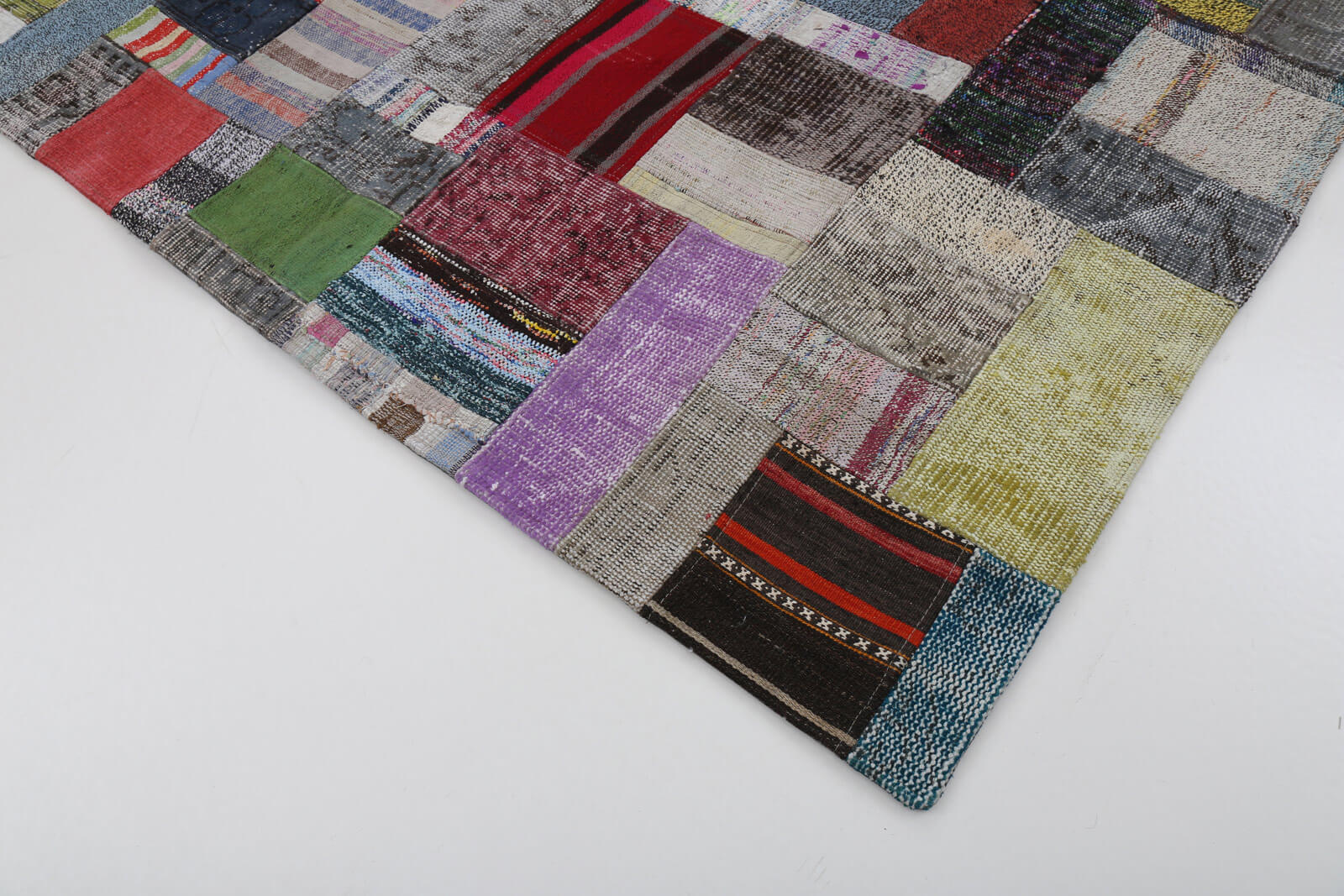 Handmade Patchwork Rug - Kirk Yama Grey Cotton Wool Area Rug 5'7''x7'10''