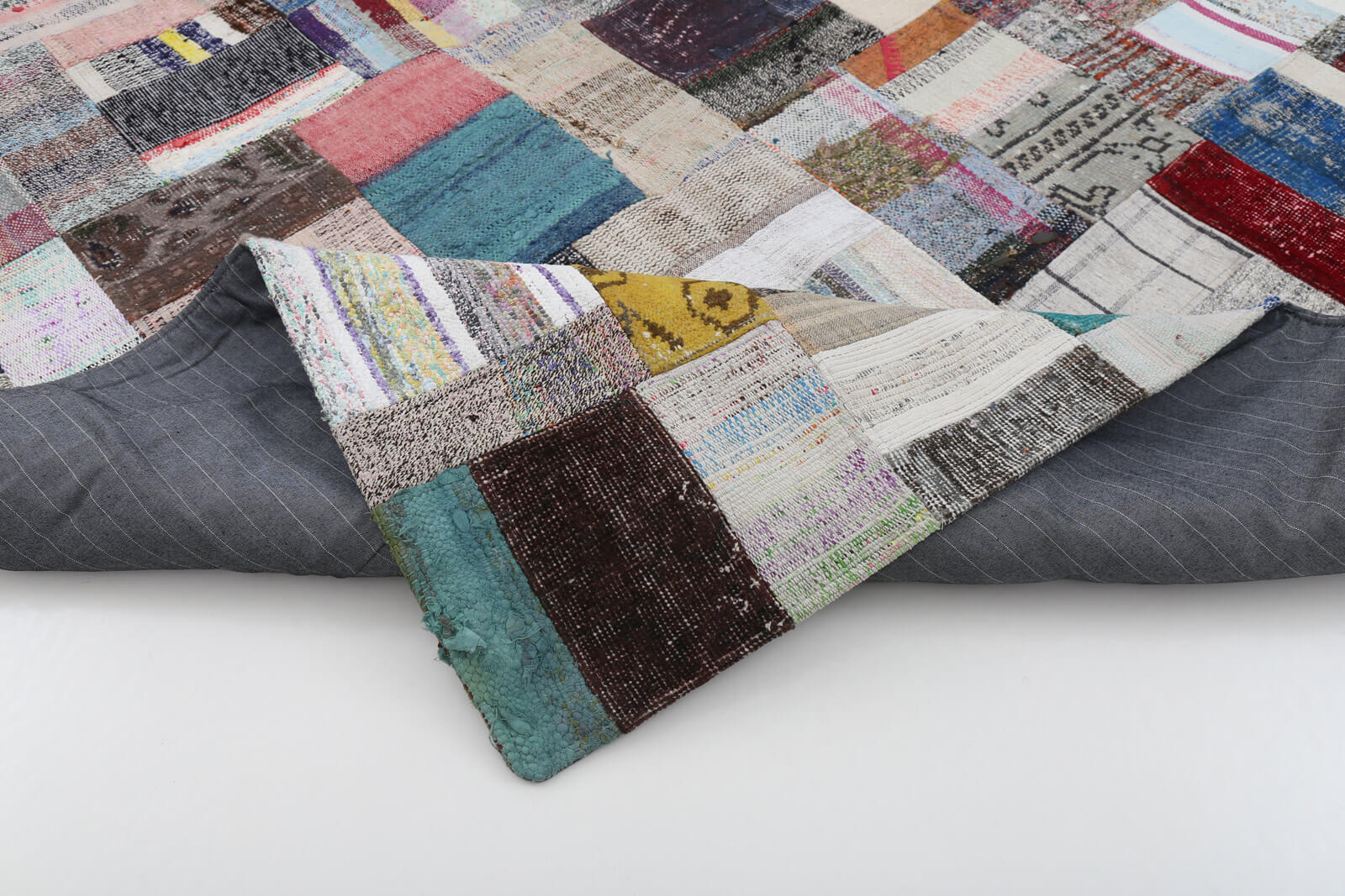 Handmade Patchwork Rug - Kirk Yama Grey Cotton Wool Area Rug 5'7'' x 7'10''