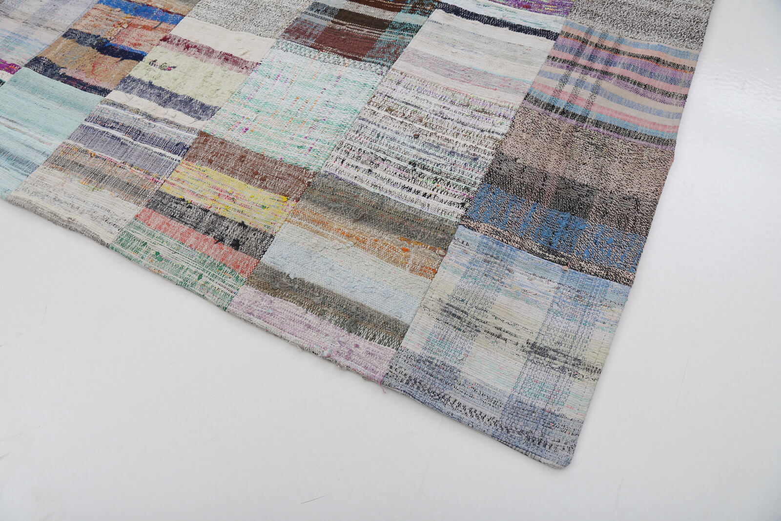 Kirk Yama Beige Patchwork Cotton Wool Handmade Area Rug 6'7'' x 9'11''