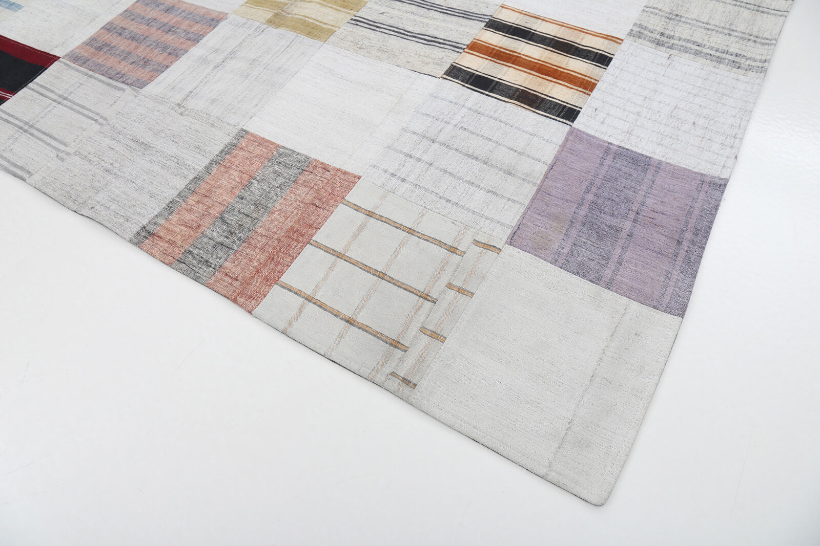 Handmade Area Rug – Beige Patchwork Vintage Wool Cotton Carpet 6'7" x 9'10"